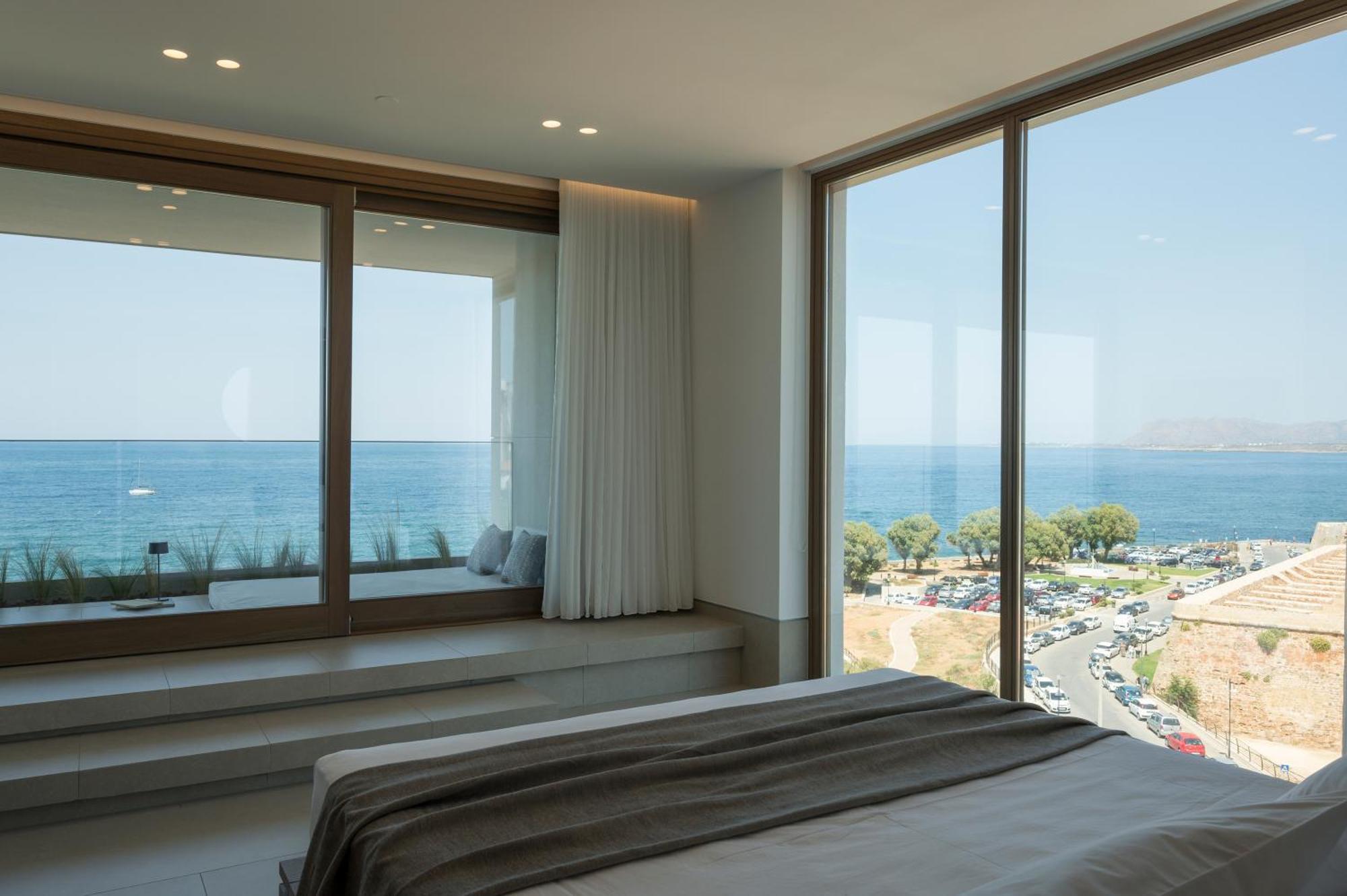 Executive Suite Sea View