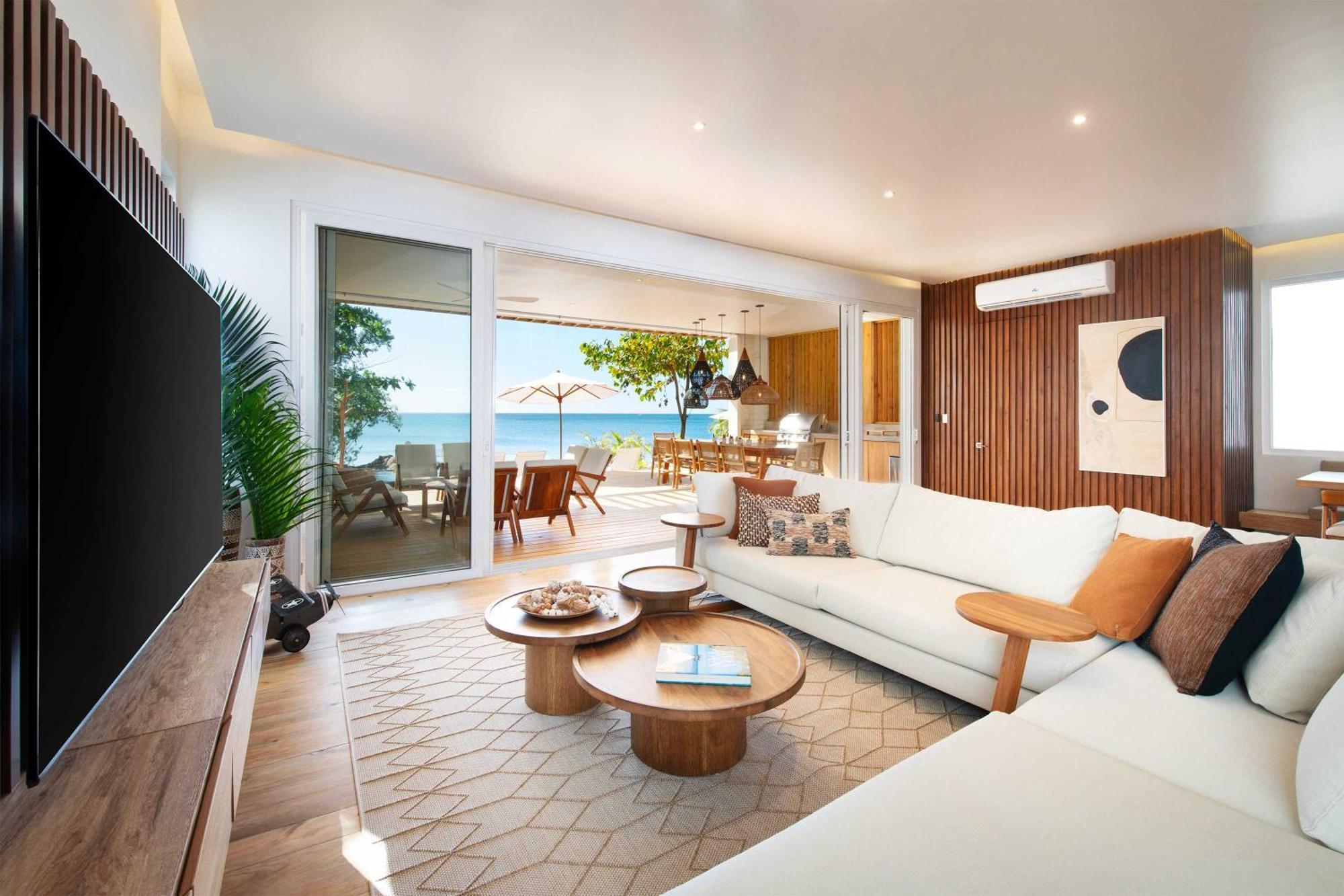 Four-Bedroom Deluxe Home - Oceanfront