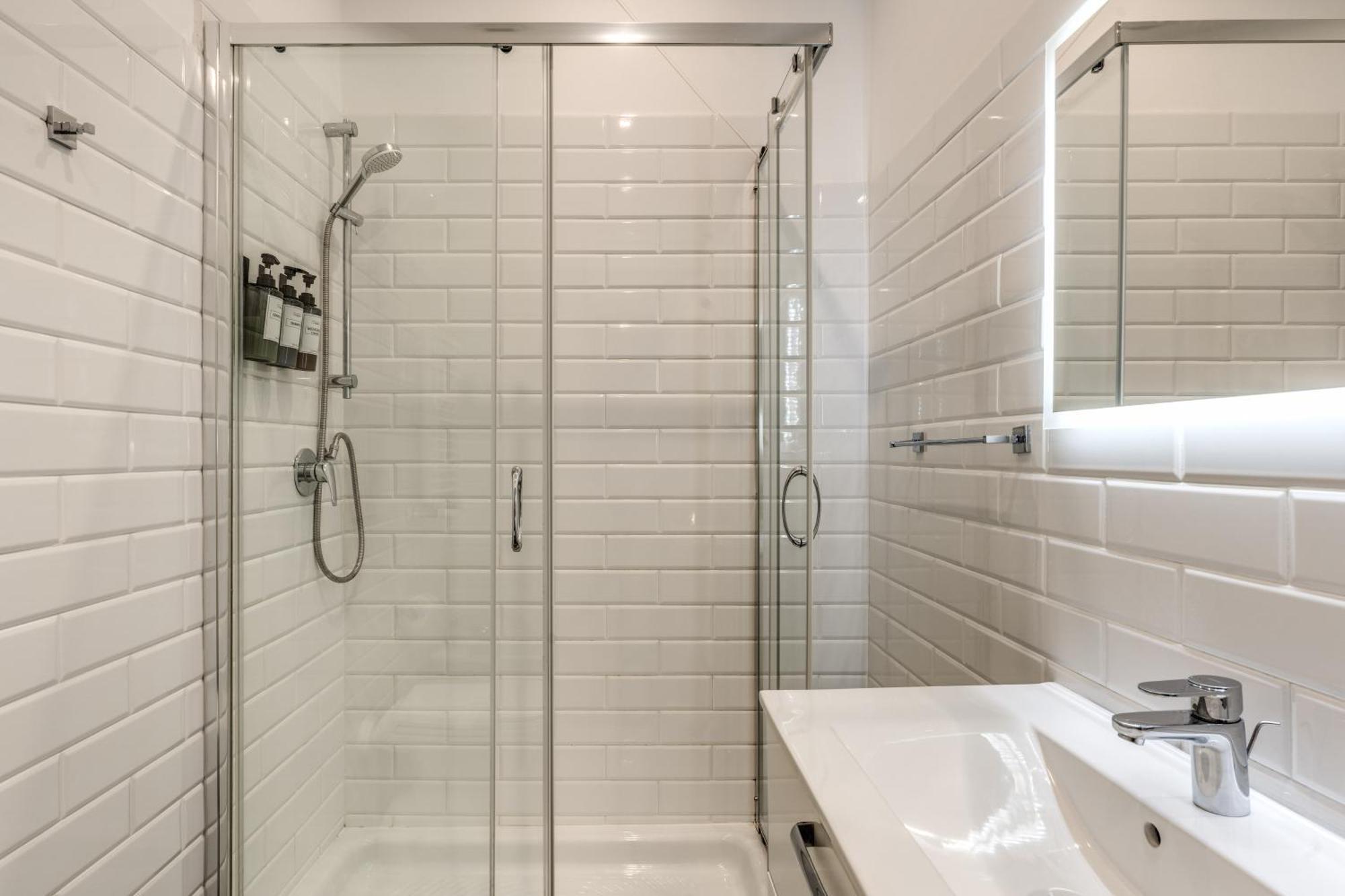 Deluxe Double or Twin Room Spa Bath