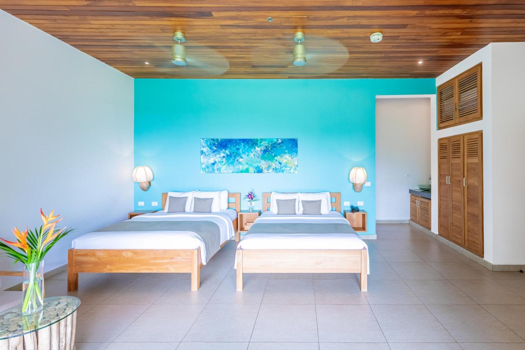 Jungle Suite, Two Queen Beds