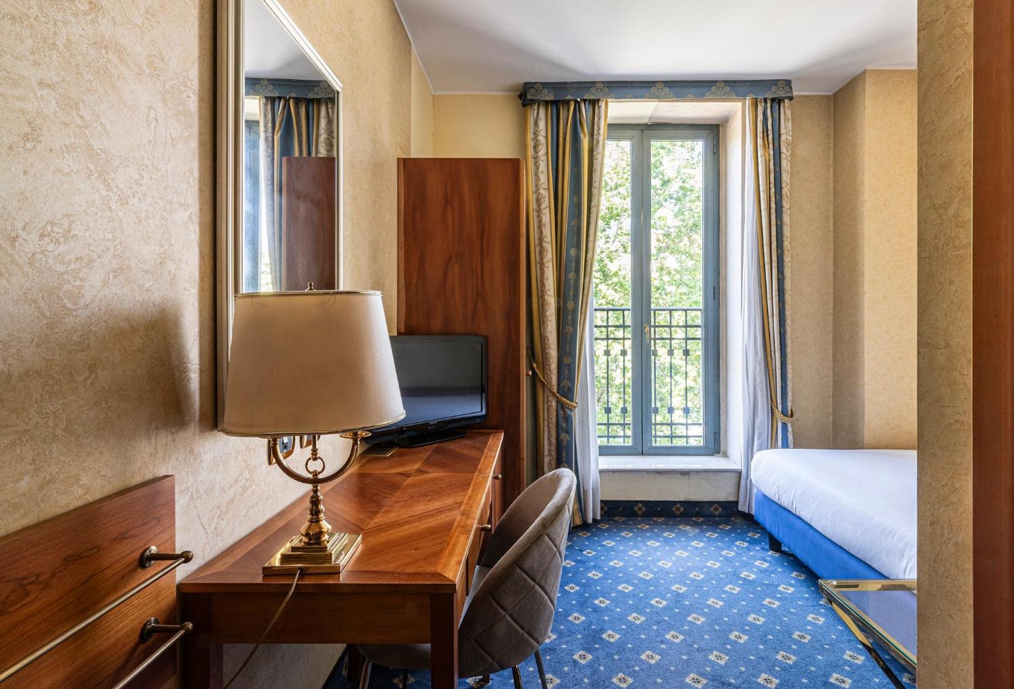 Small Single Room