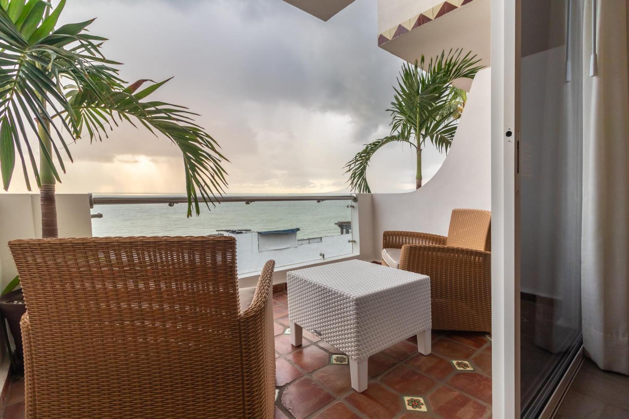 Grand Pacific Vista Double King Deluxe Suite