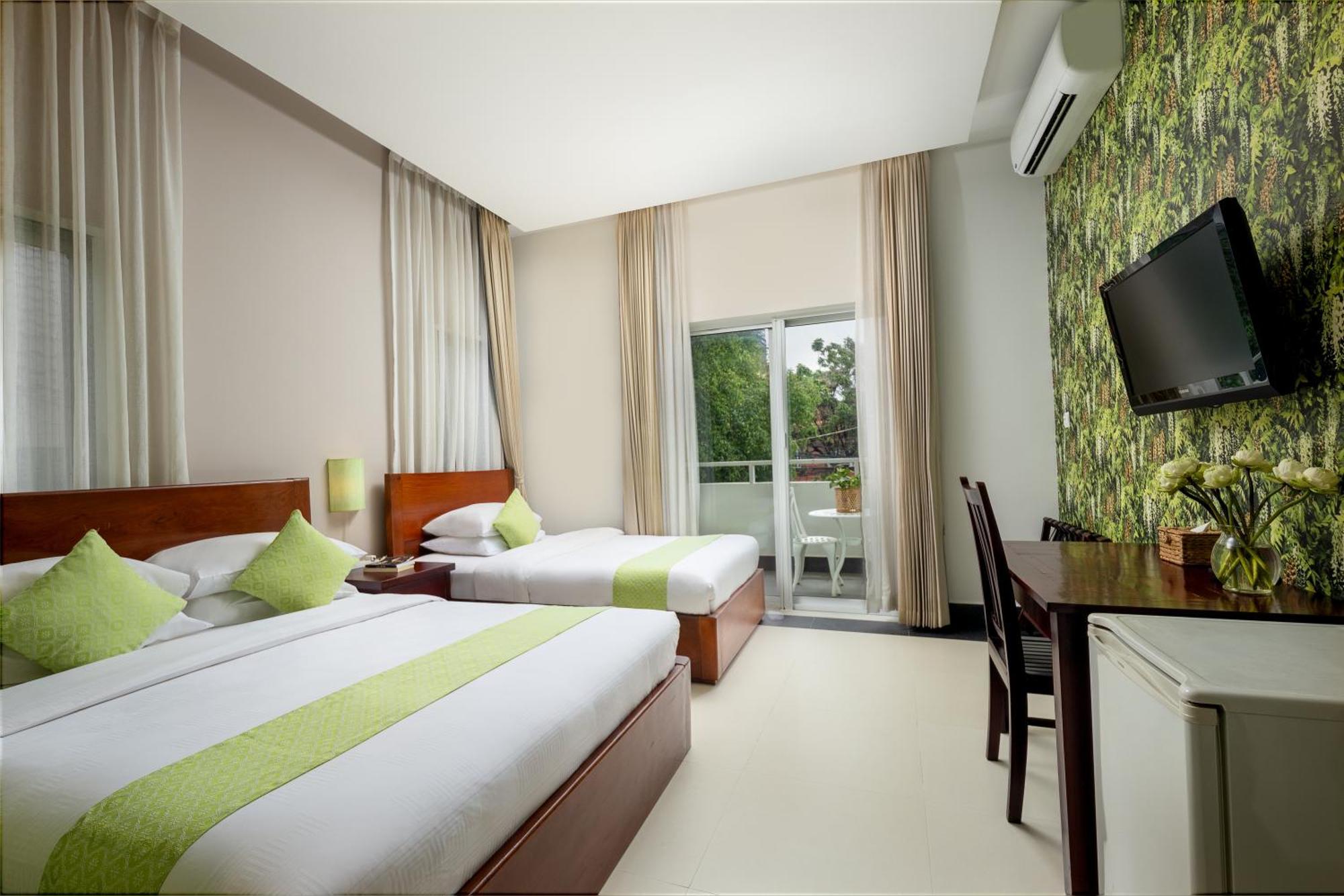 Luxury Three-Bedroom on Executive Floor