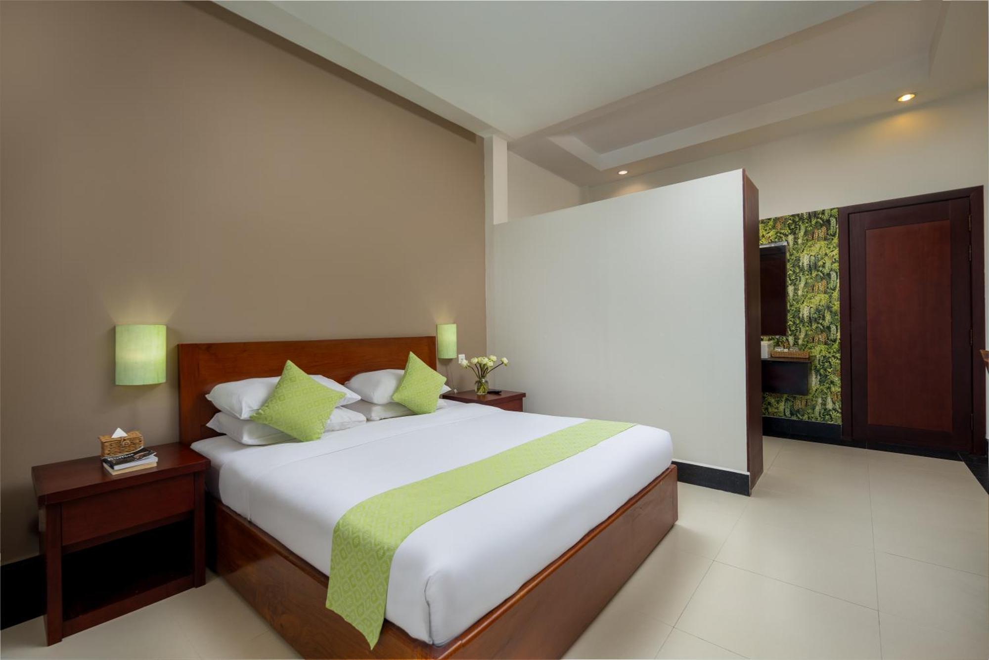 Two Connecting Room with Pool Access