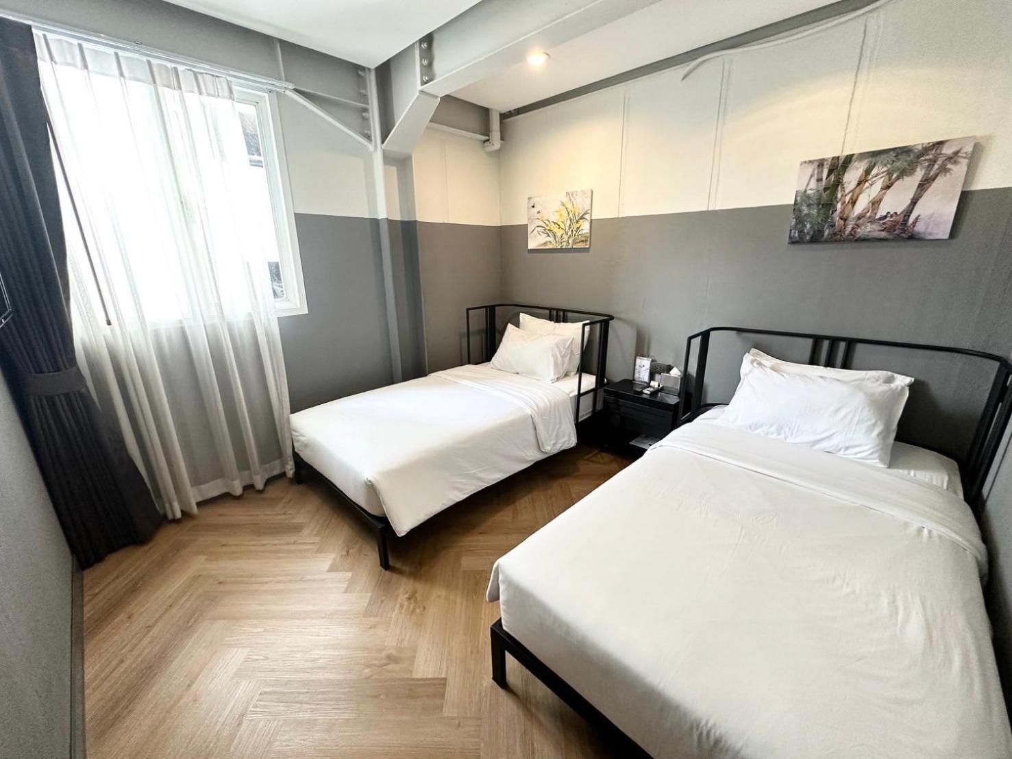 Twin Room Private Bathroom