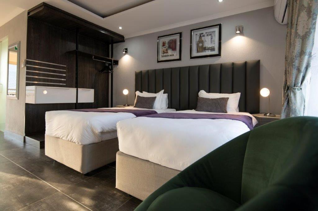 Deluxe Twin Room