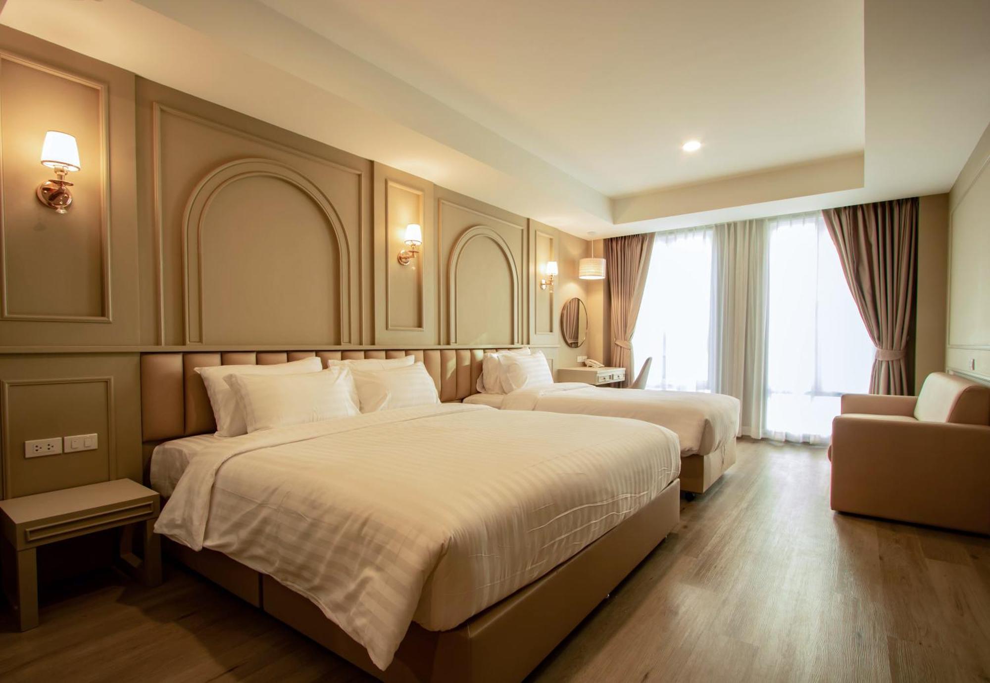 Premier Triple Room