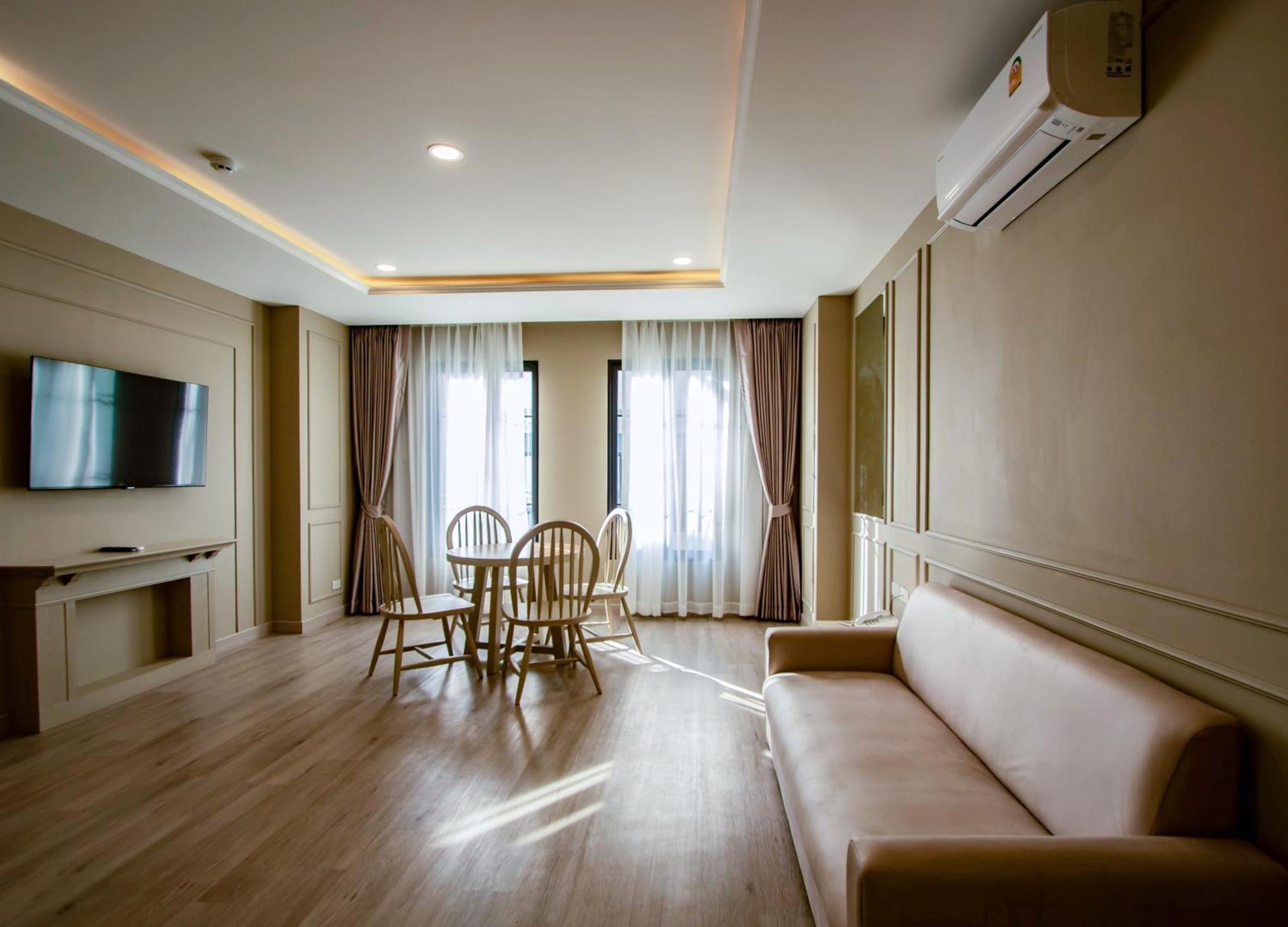 Premier Family Room