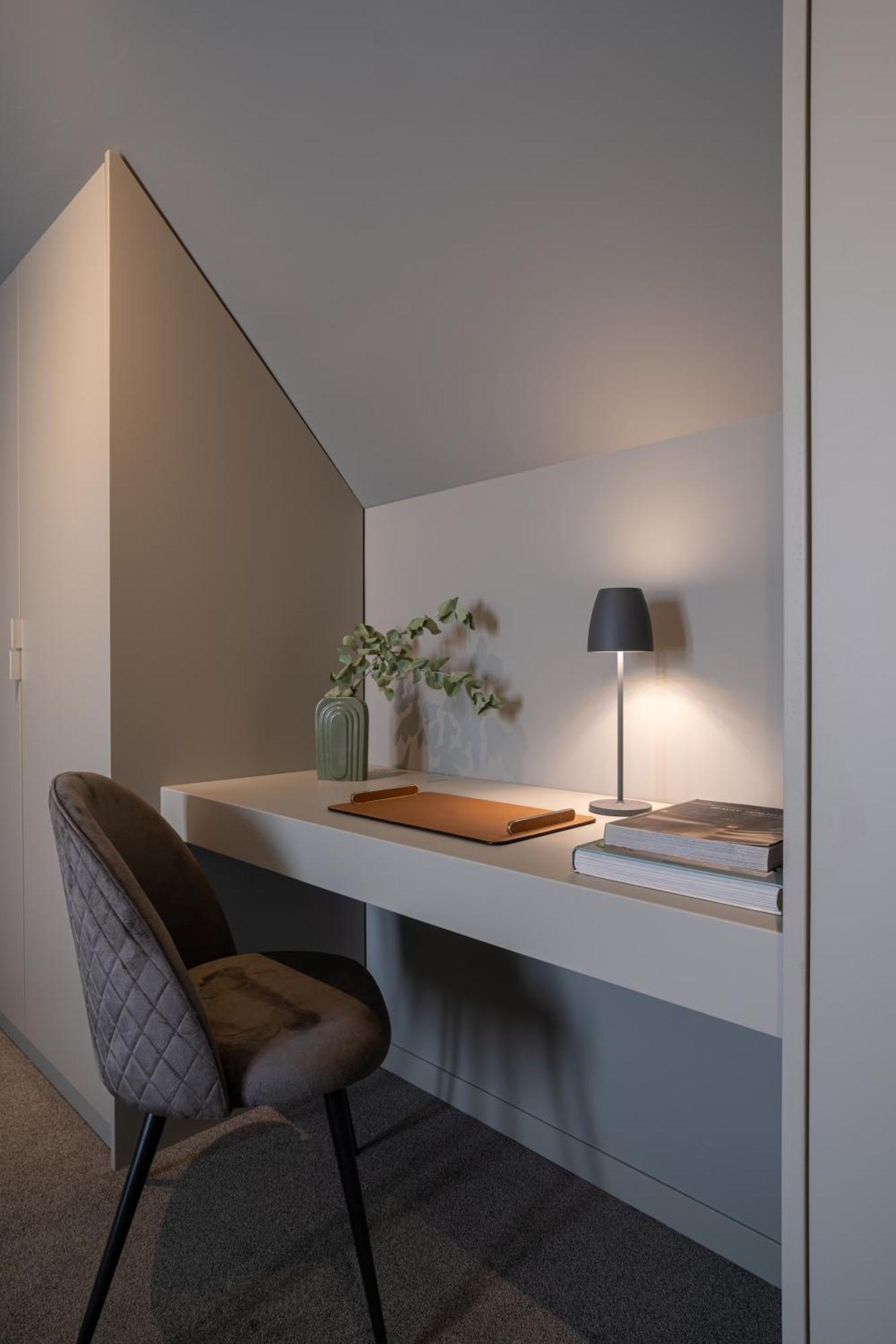 One-Bedroom Apartment French Balcony Mountain View