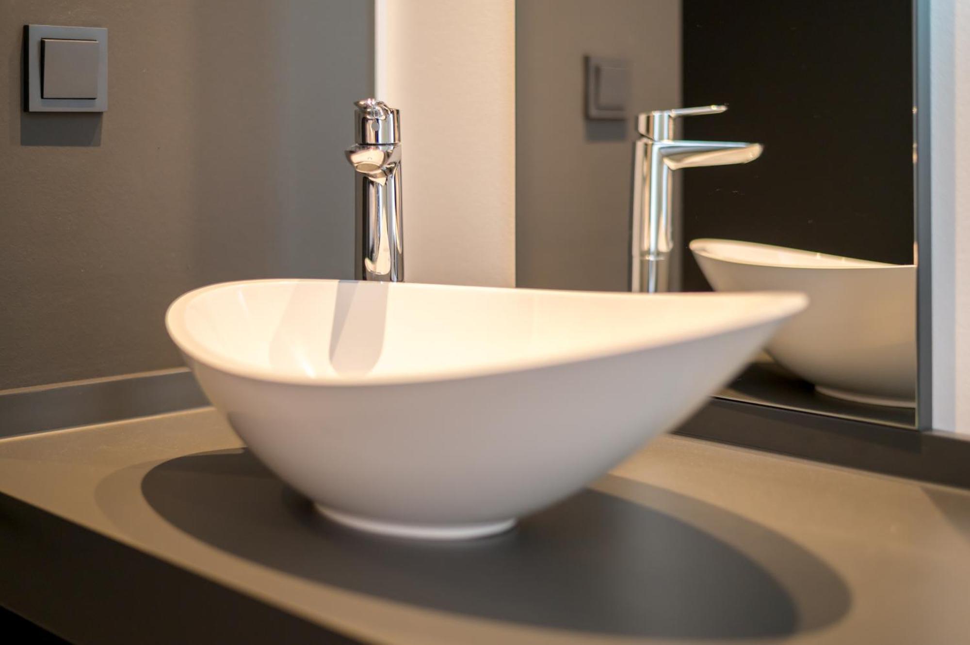 Deluxe Double Room Bath