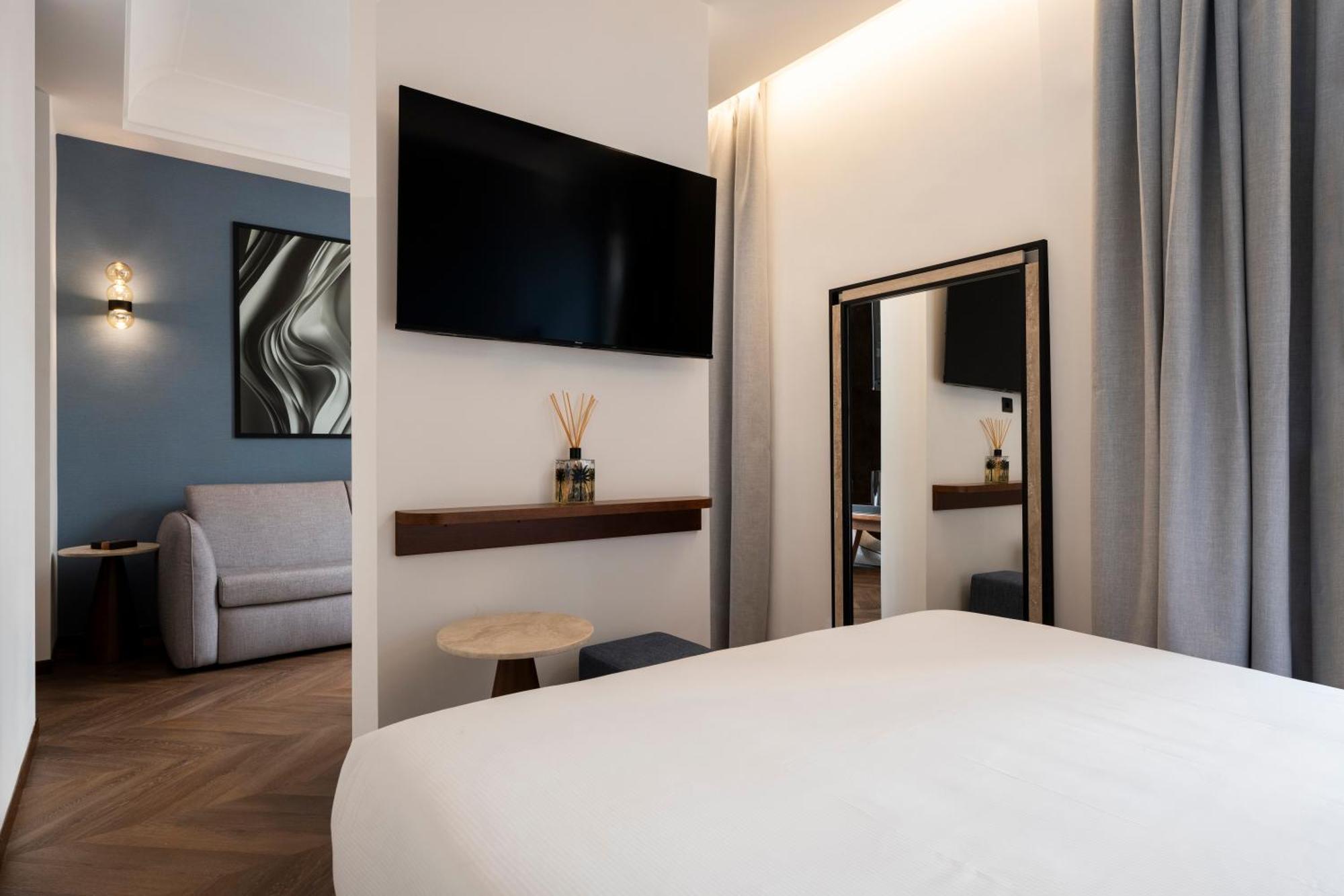 Junior Suite,1622744647:JPEG