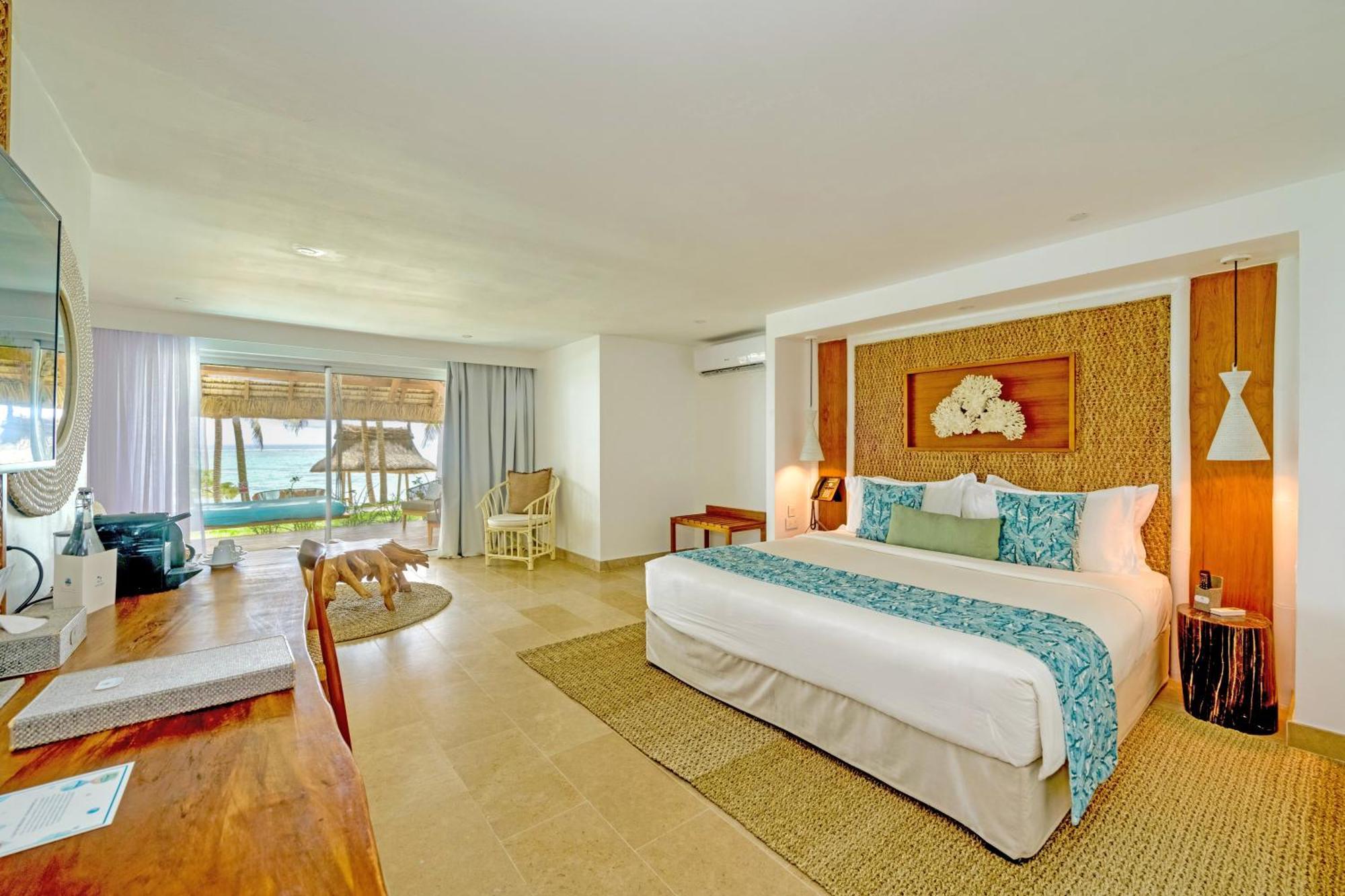 Beachfront Suite