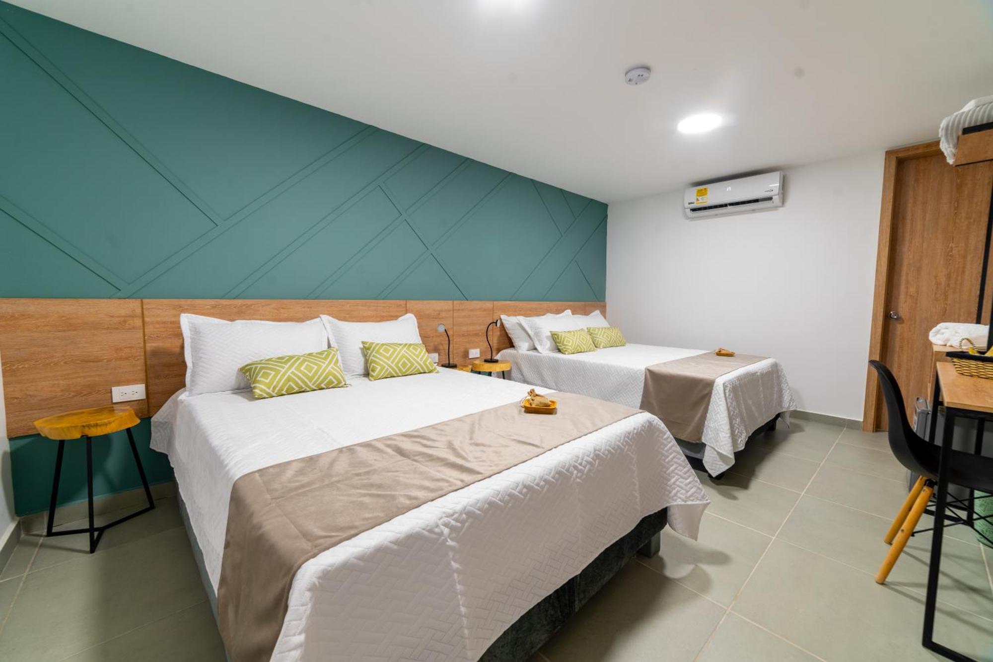 Habitación con 2 camas grandes