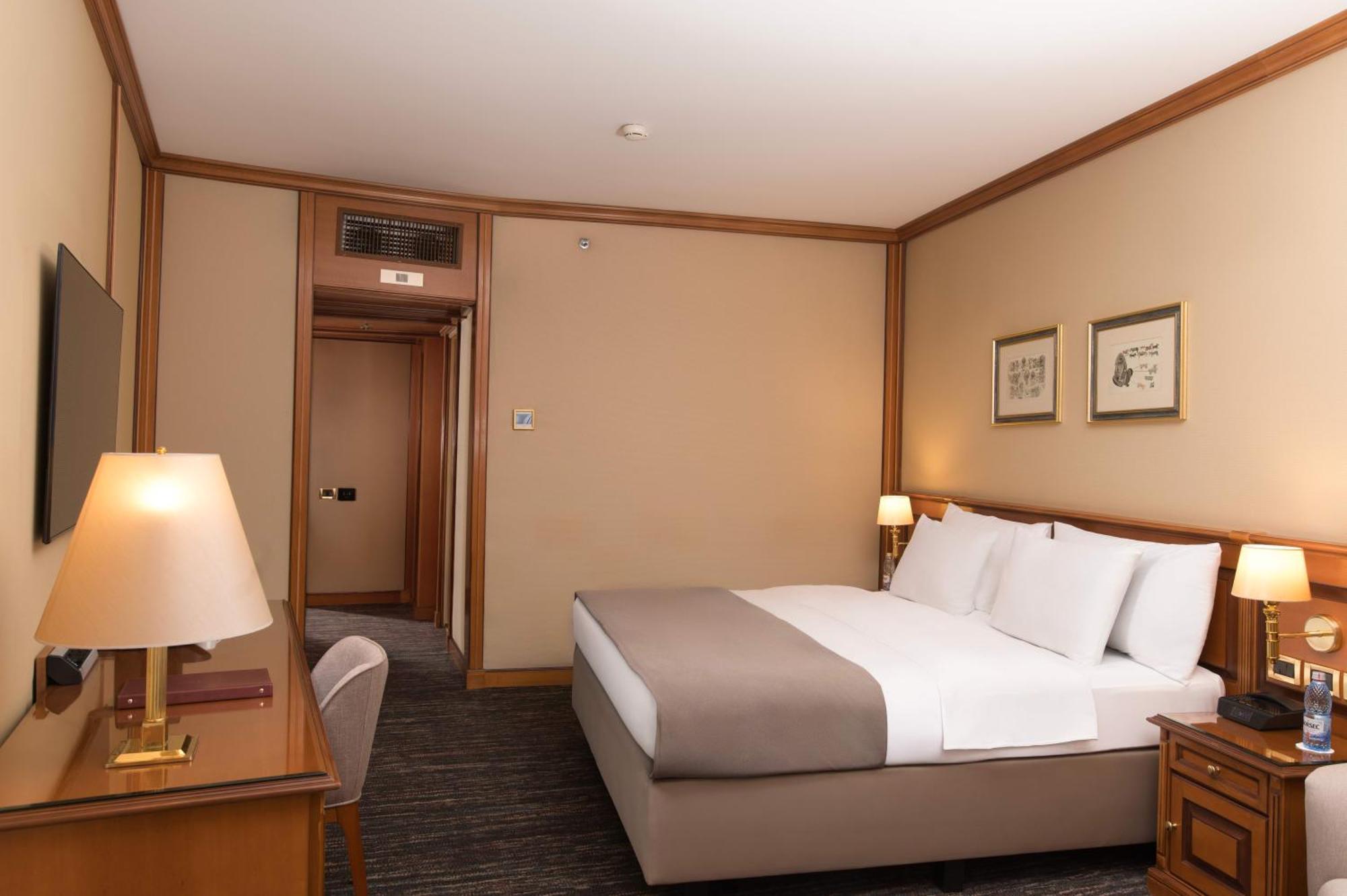 Premium King Room