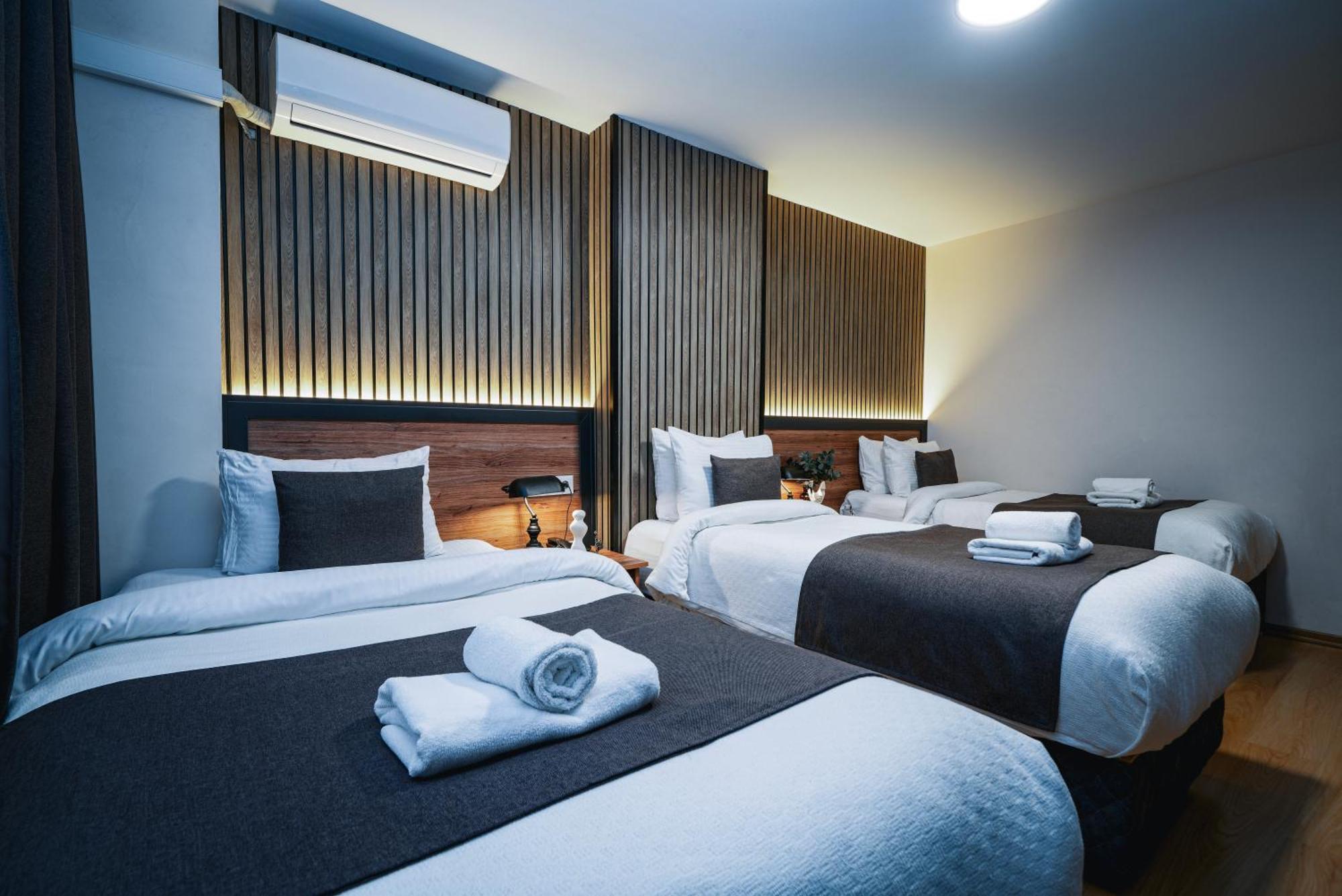 Economy Triple Room,1625799073:JPEG