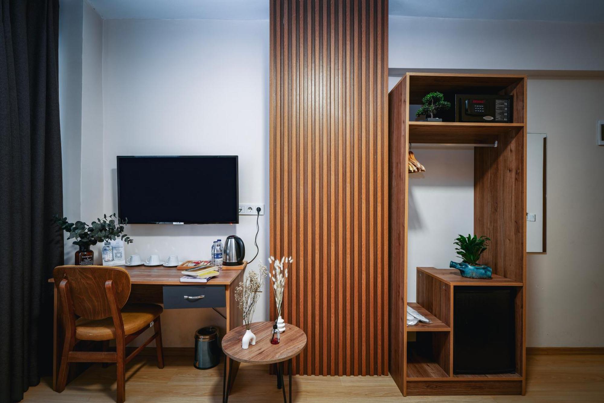 Economy Triple Room