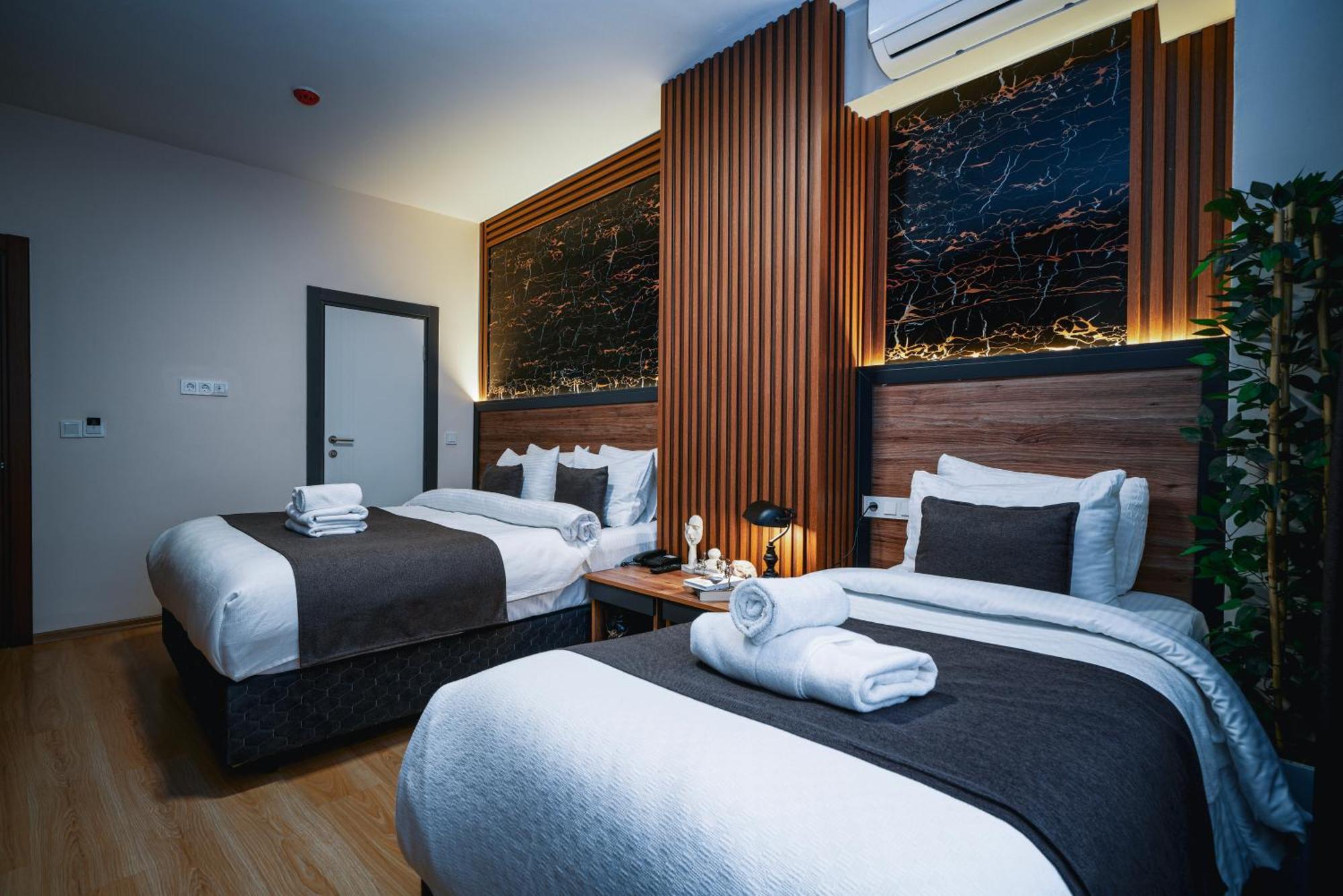 Economy Triple Room