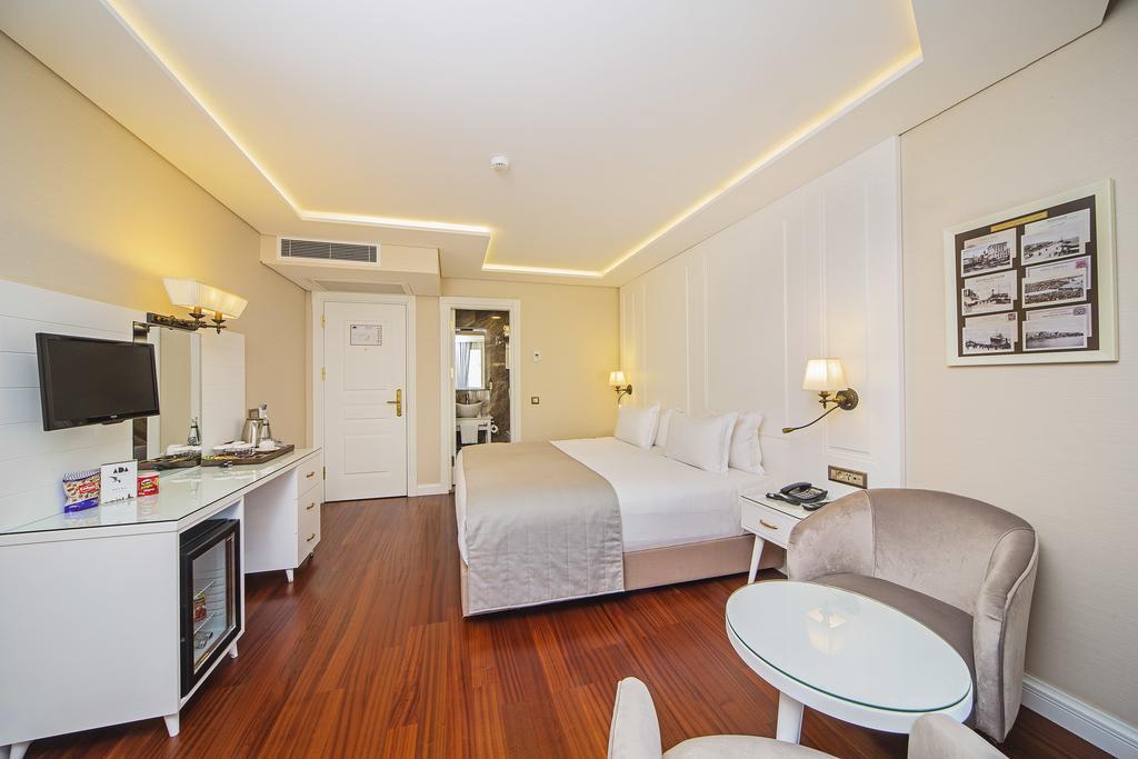 Deluxe Double or Twin Room,974893837:JPEG