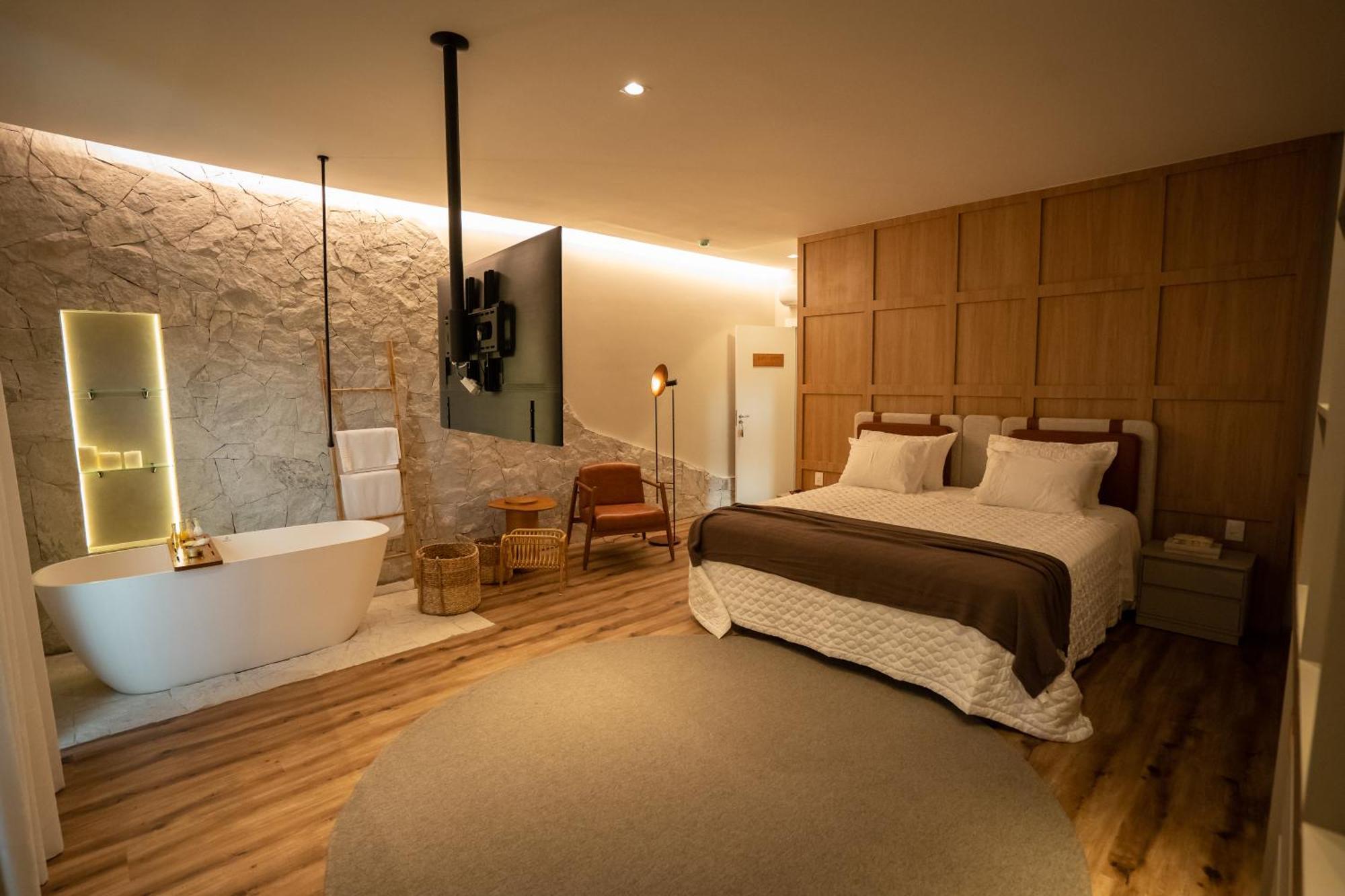 Deluxe King Suite,1628636321:JPEG