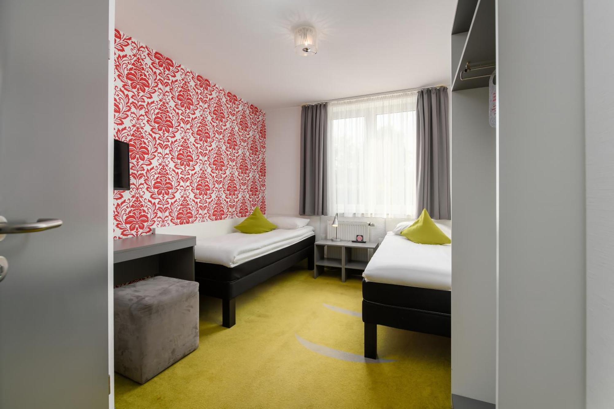 Standard Twin Room - no air condition