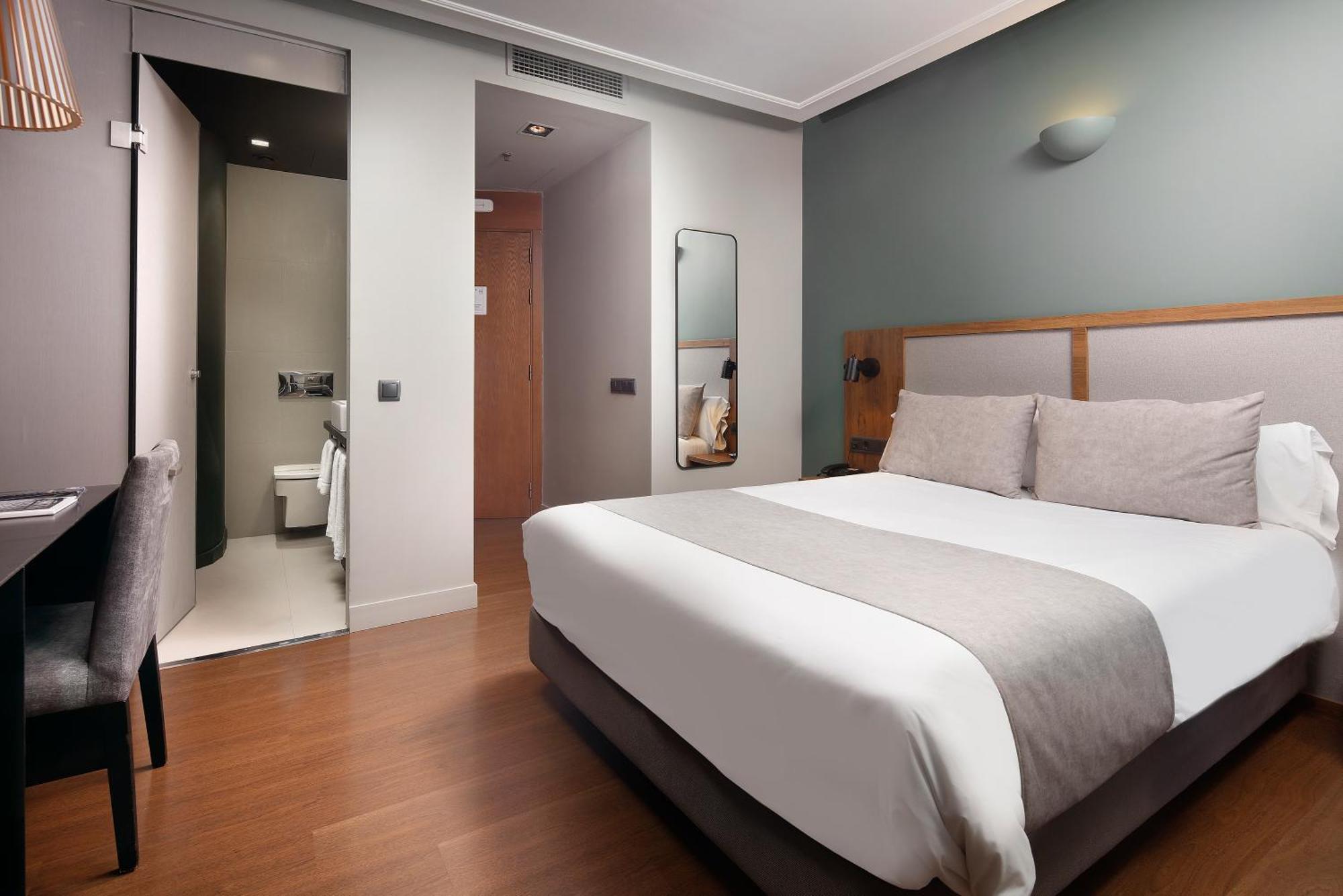 Double Room,1631545299:JPEG