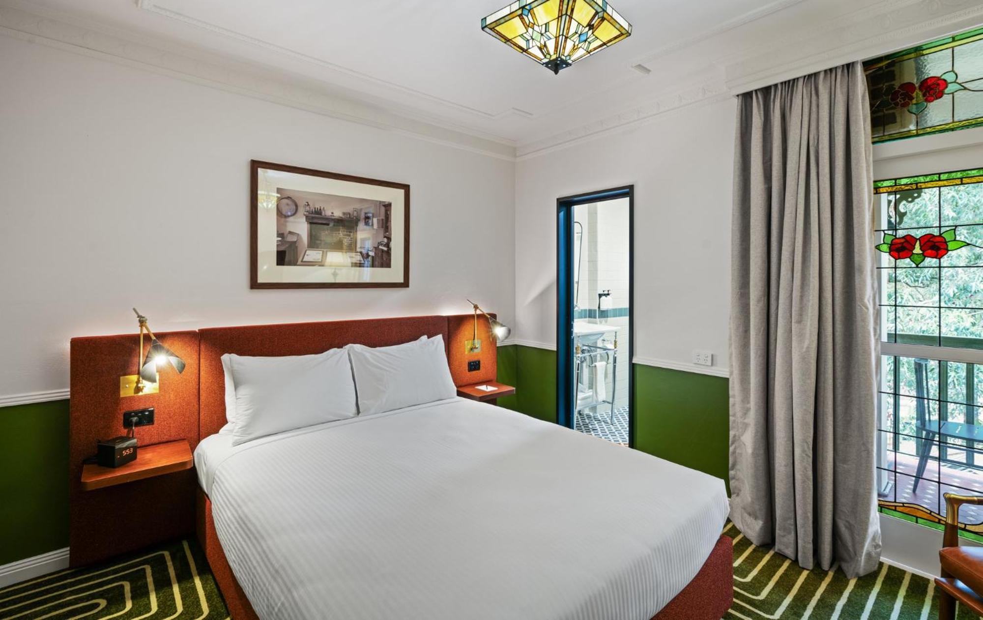 Deluxe Double Room with Balcony,1632140913:JPEG