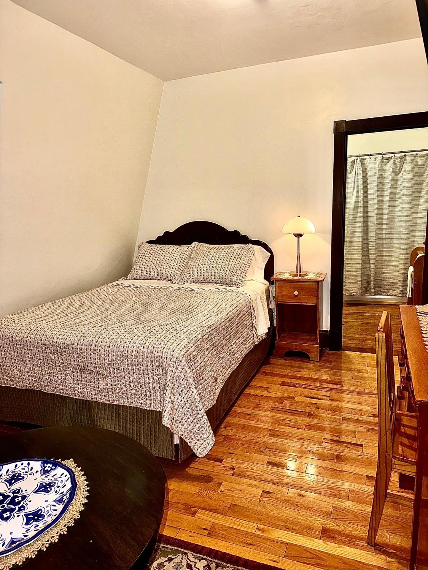 Queen Suite