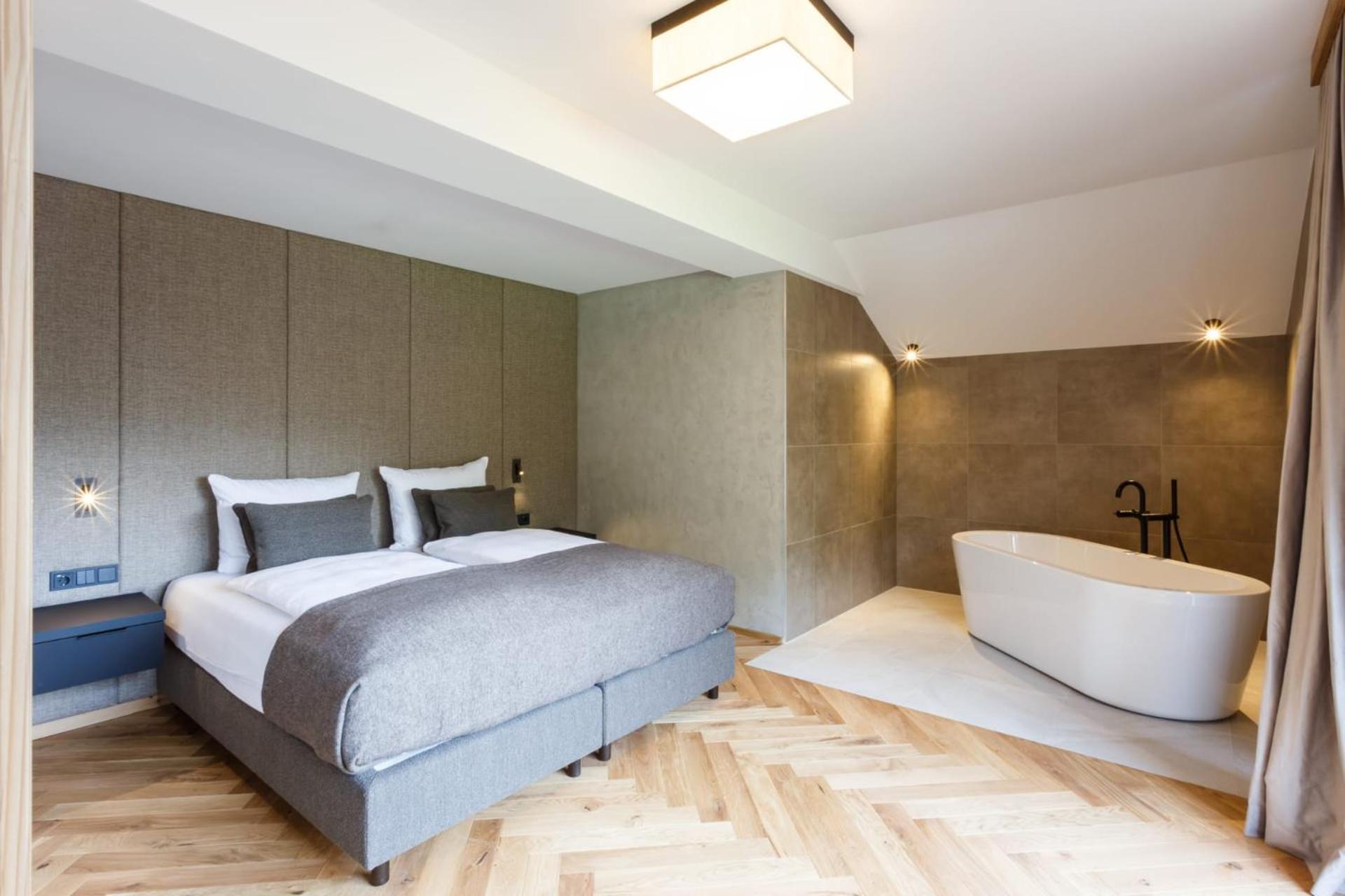 Suite with Mountain View