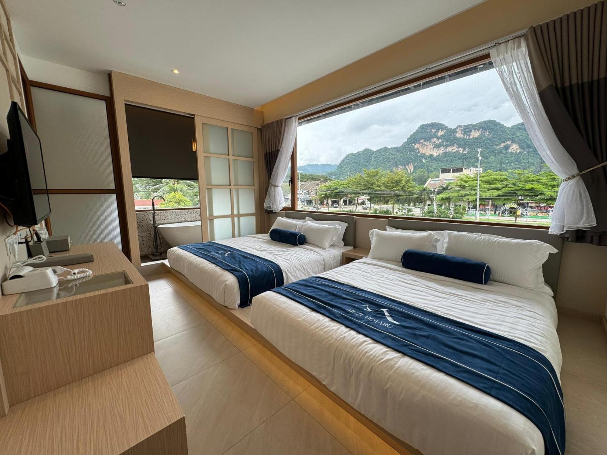 Quadruple Room with Mountain View