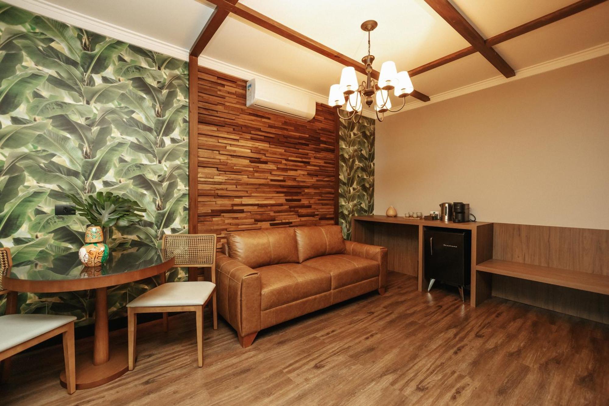 Deluxe Double Room Bath