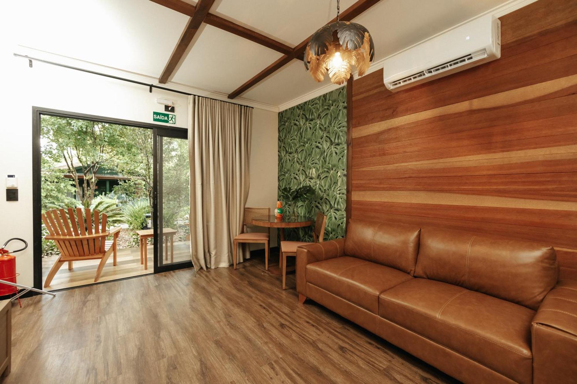 Deluxe Double Room Bath