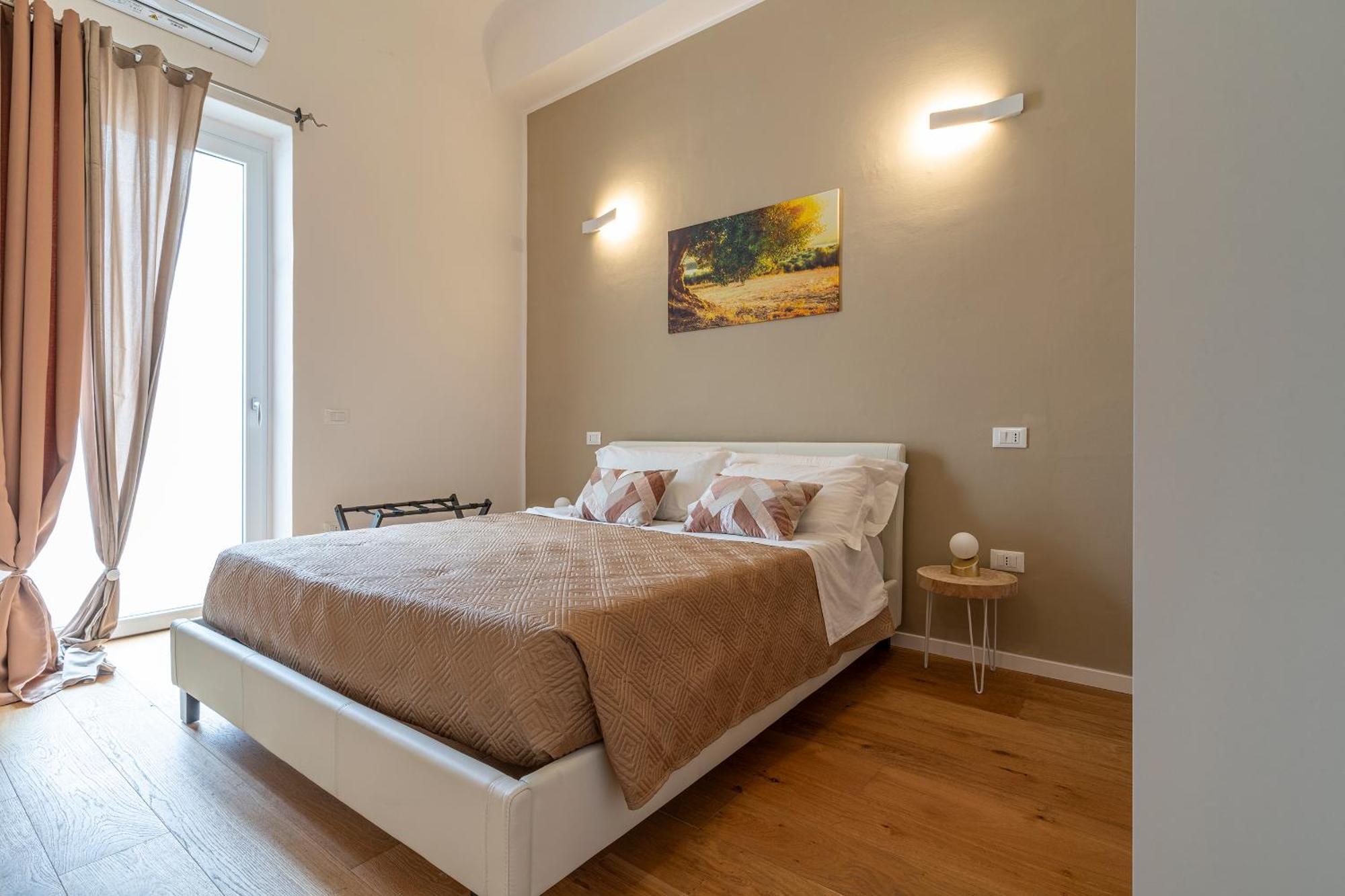 Deluxe King Suite