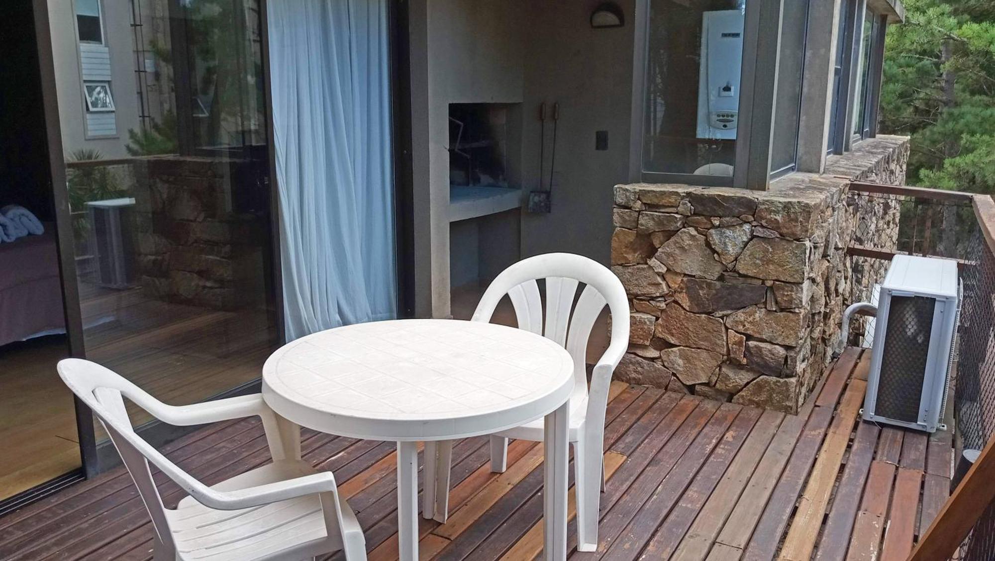 Estudio con balcón