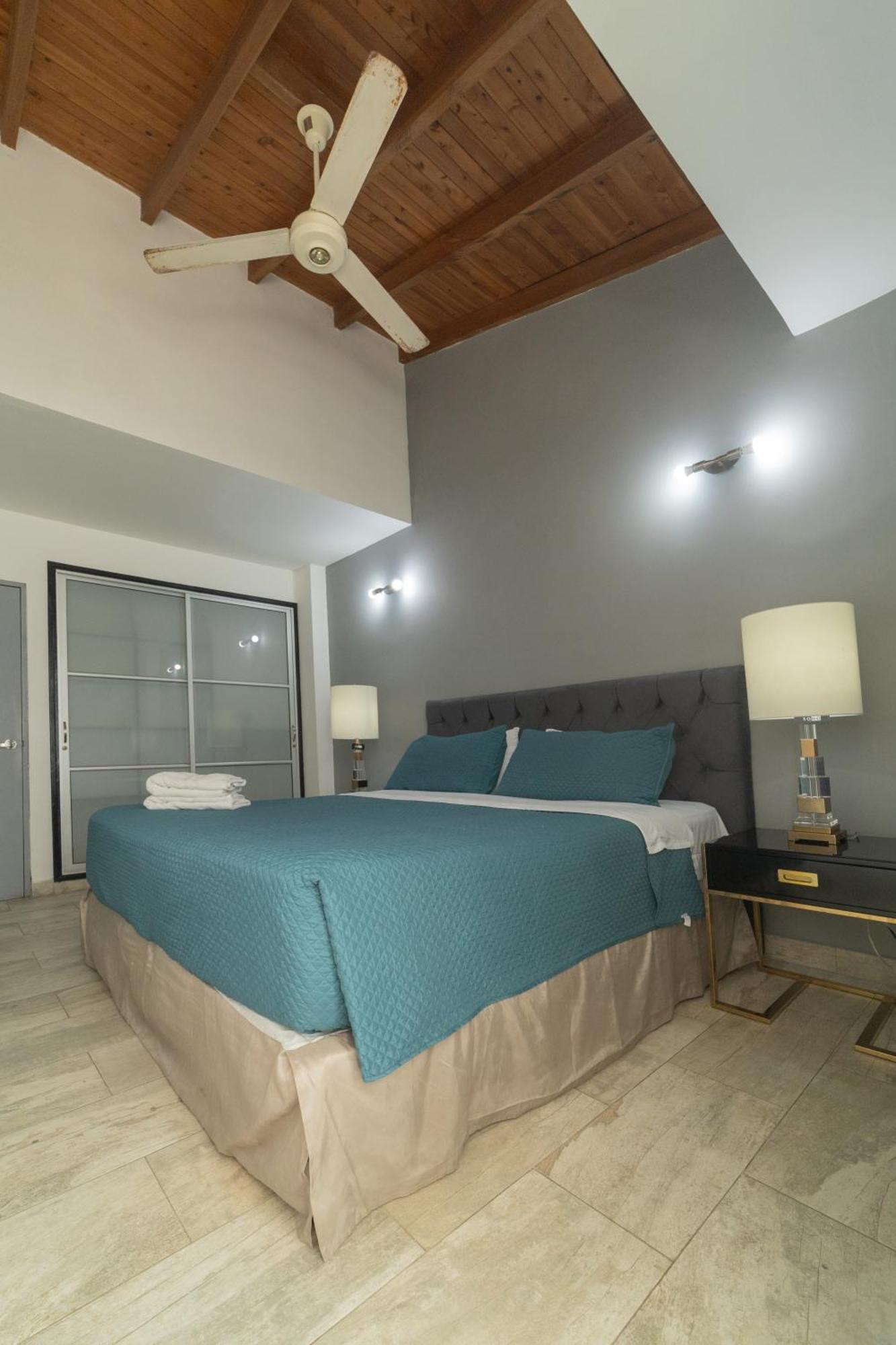 Deluxe King Room,1656221283:JPEG