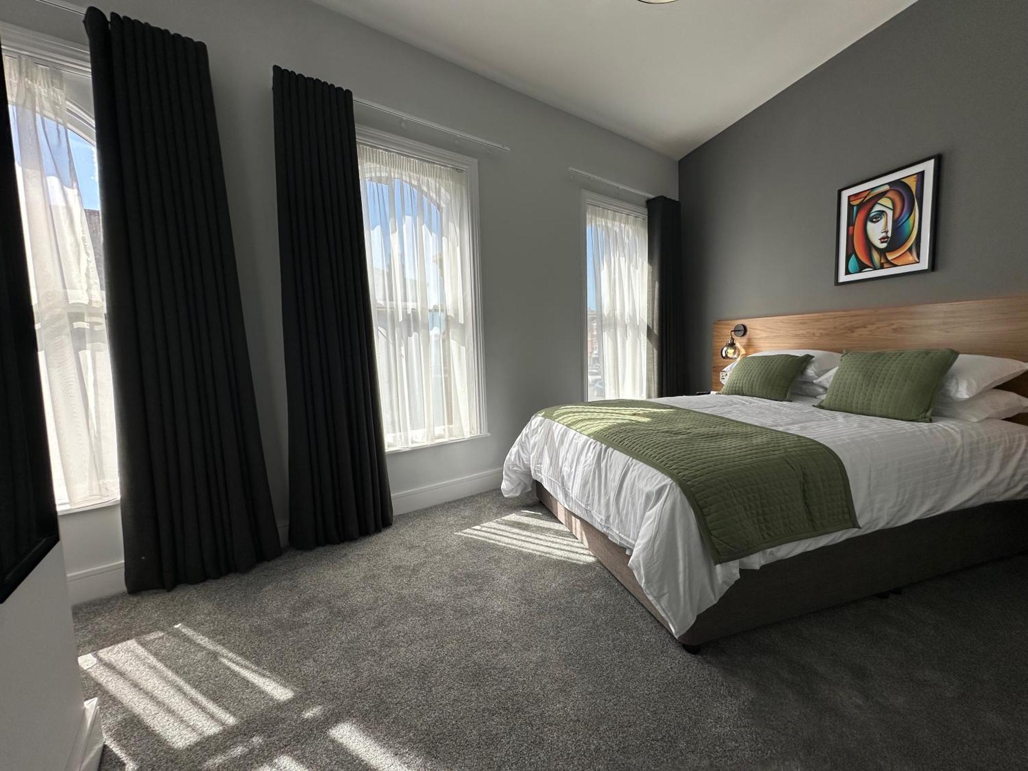 Deluxe King Room