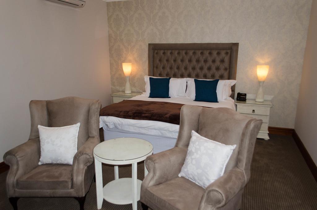 Queen Room