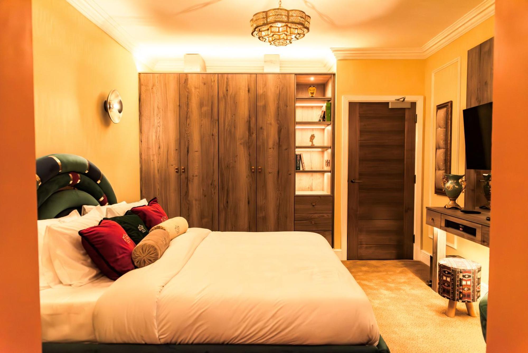 Executive Suite