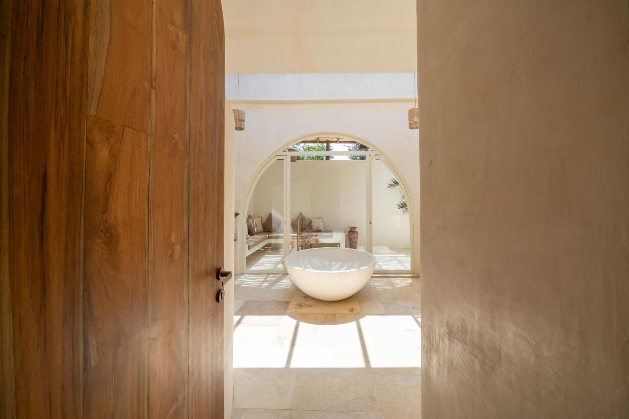 King Room with Spa Bath
