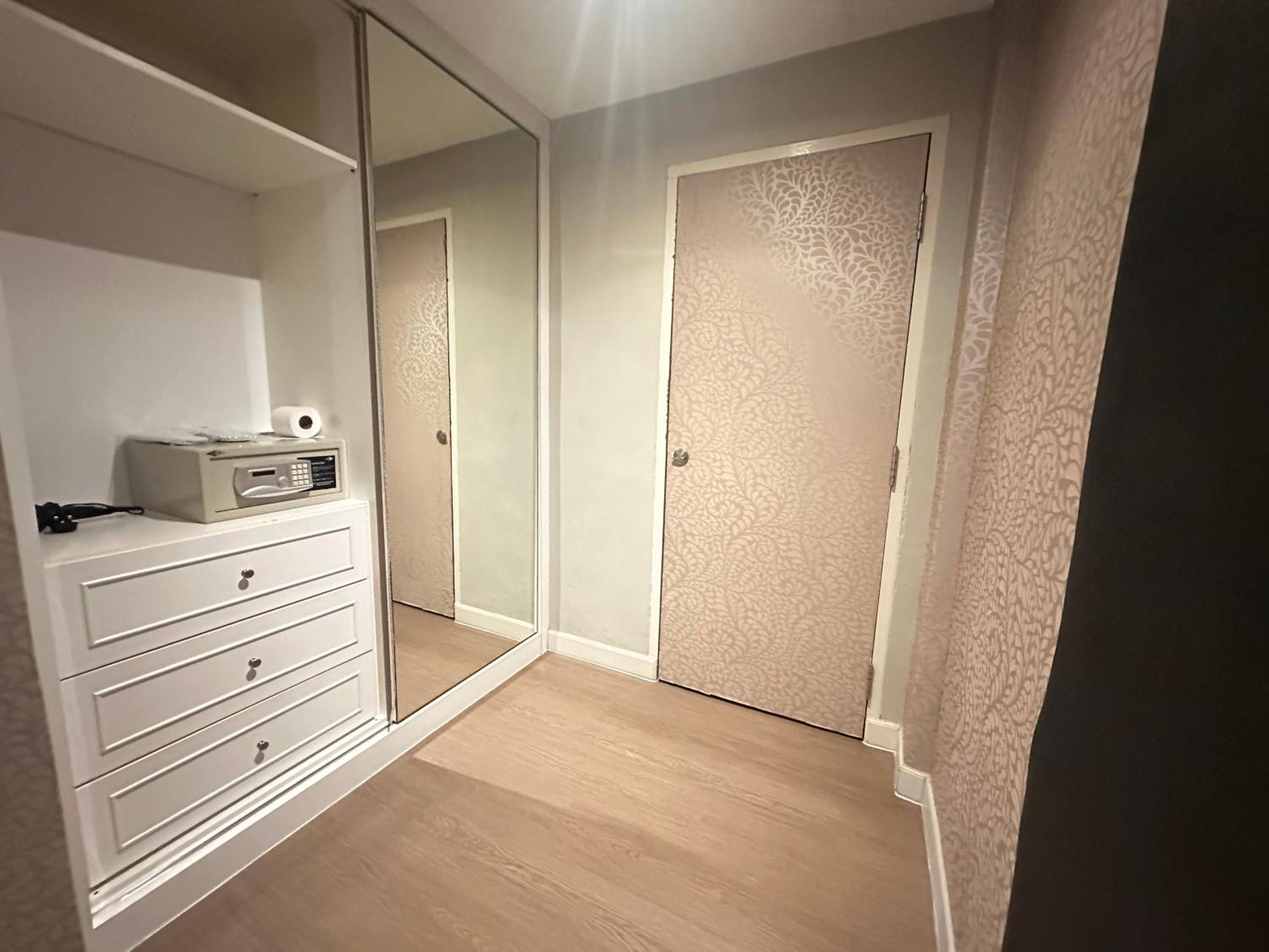 Suite Deluxe Double dengan Tab Mandi