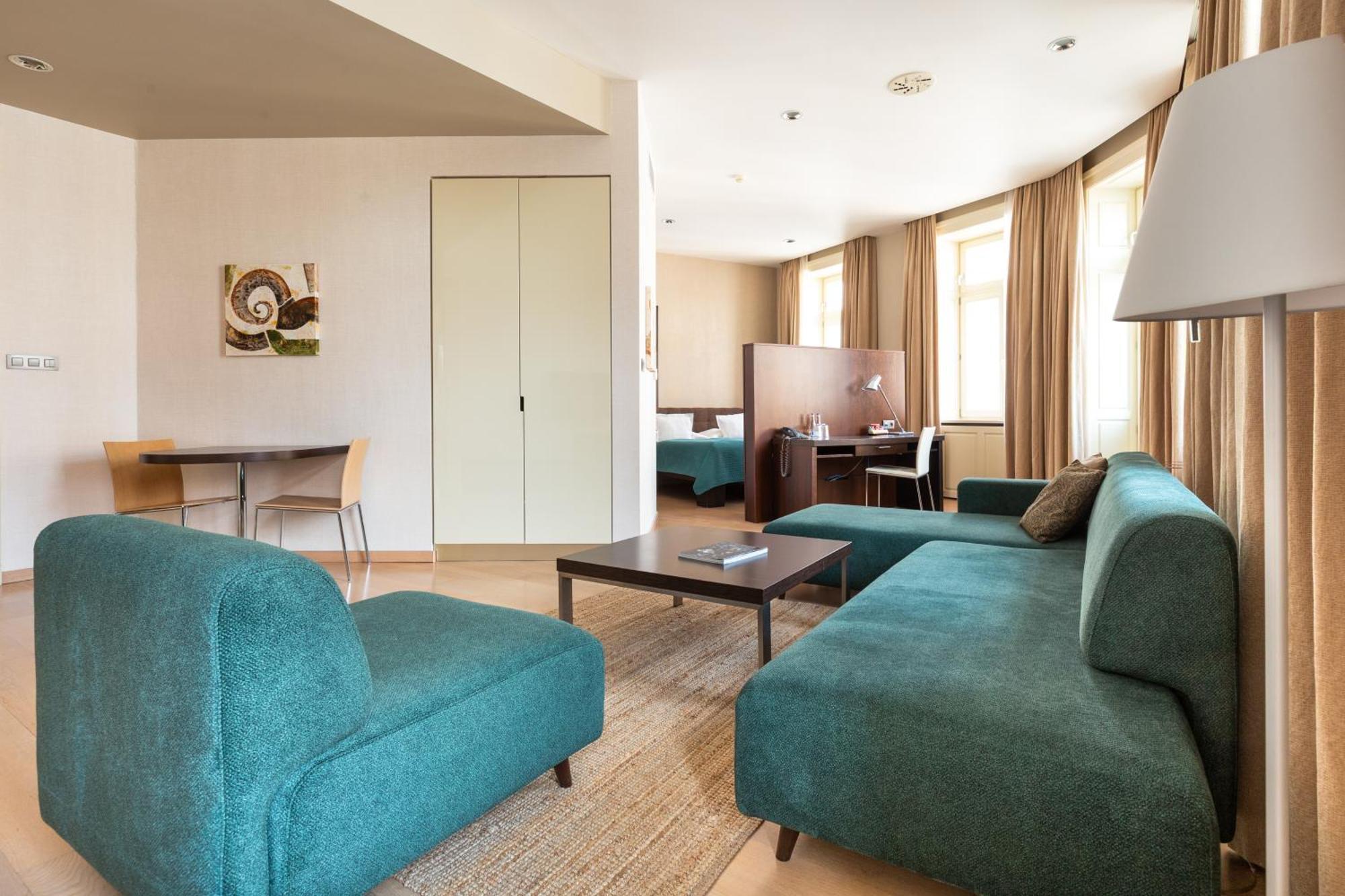 Deluxe Apartment