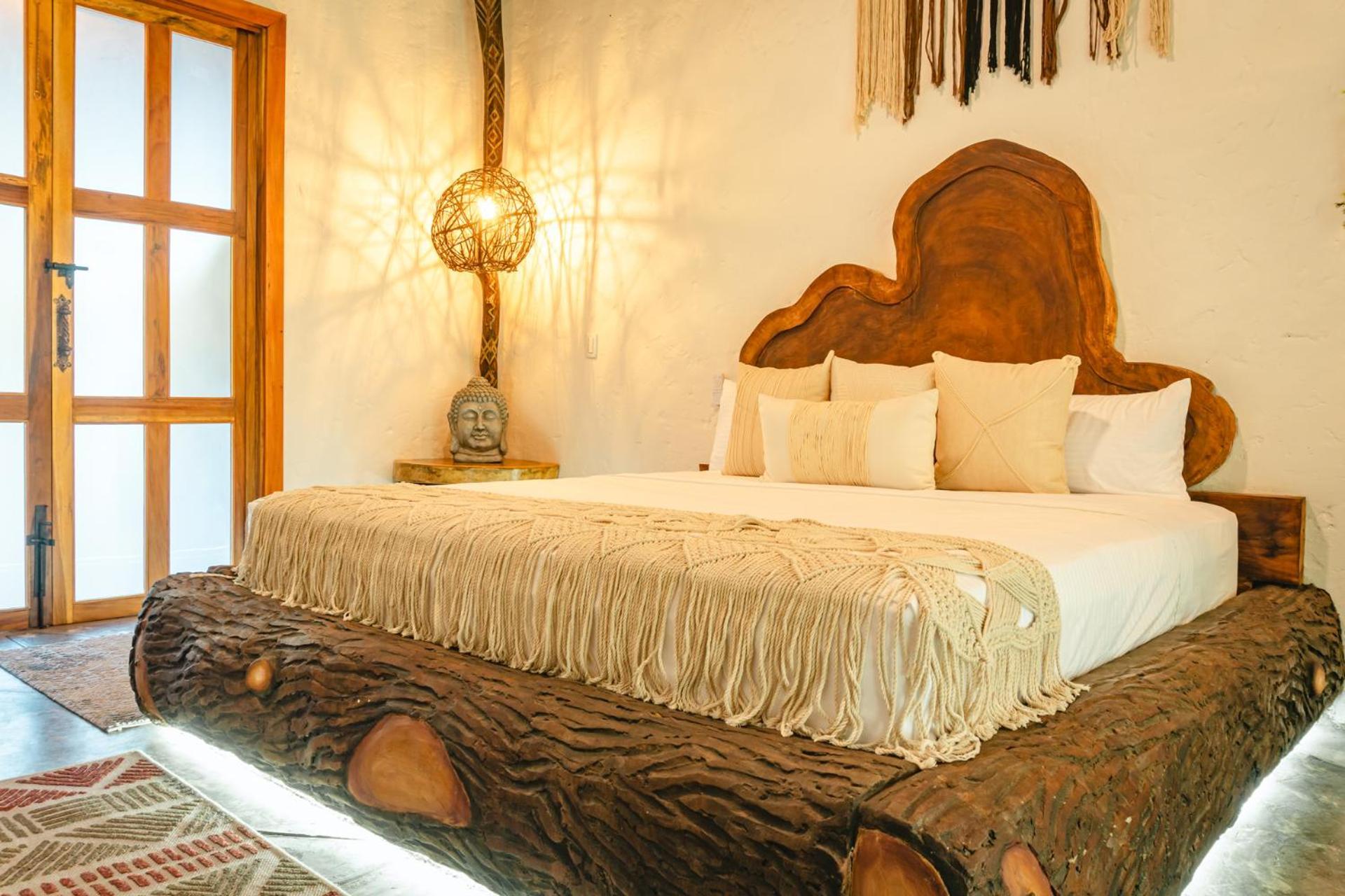Deluxe Suite with Spa Bath