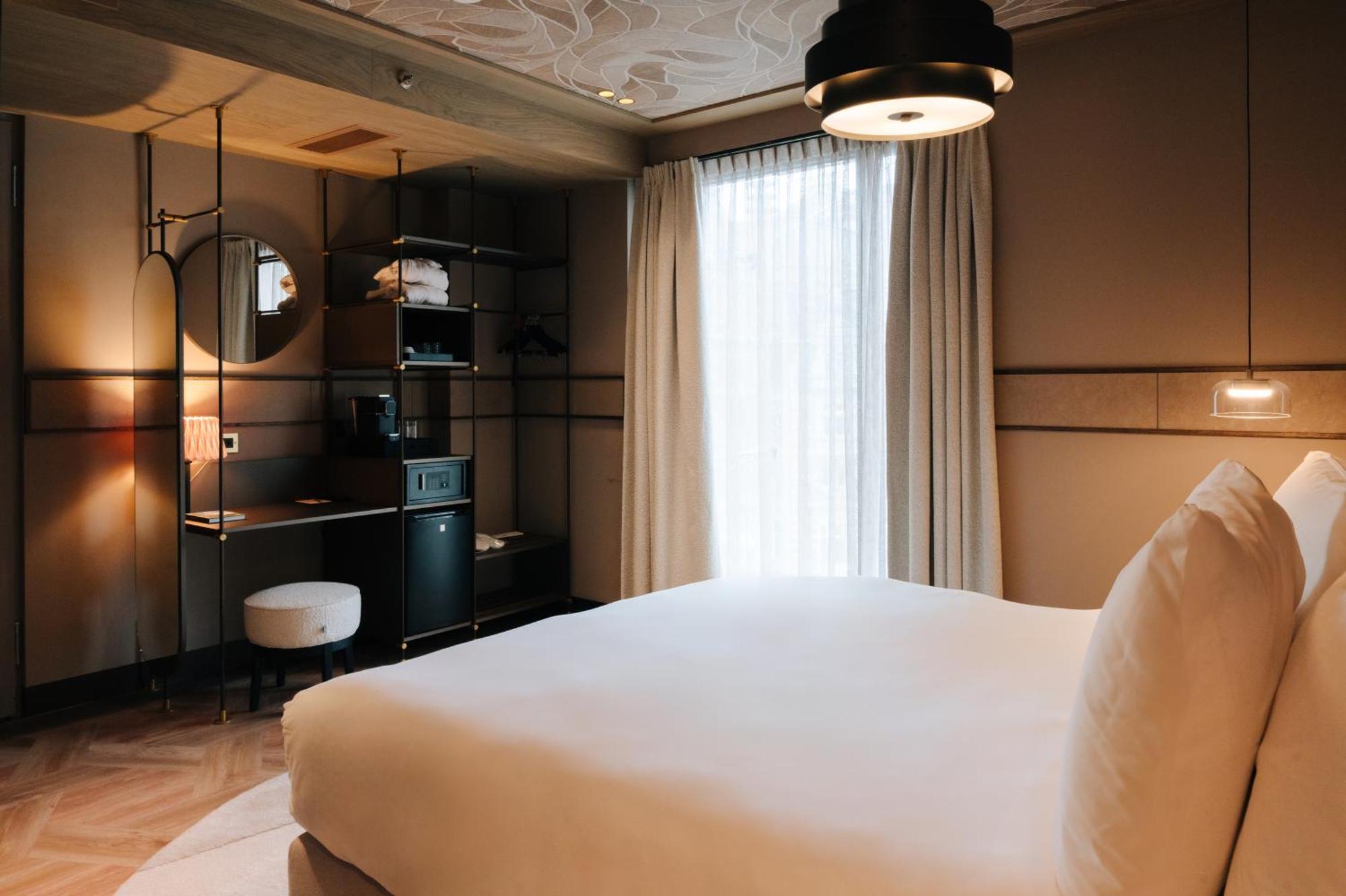 Circle Room Cityview