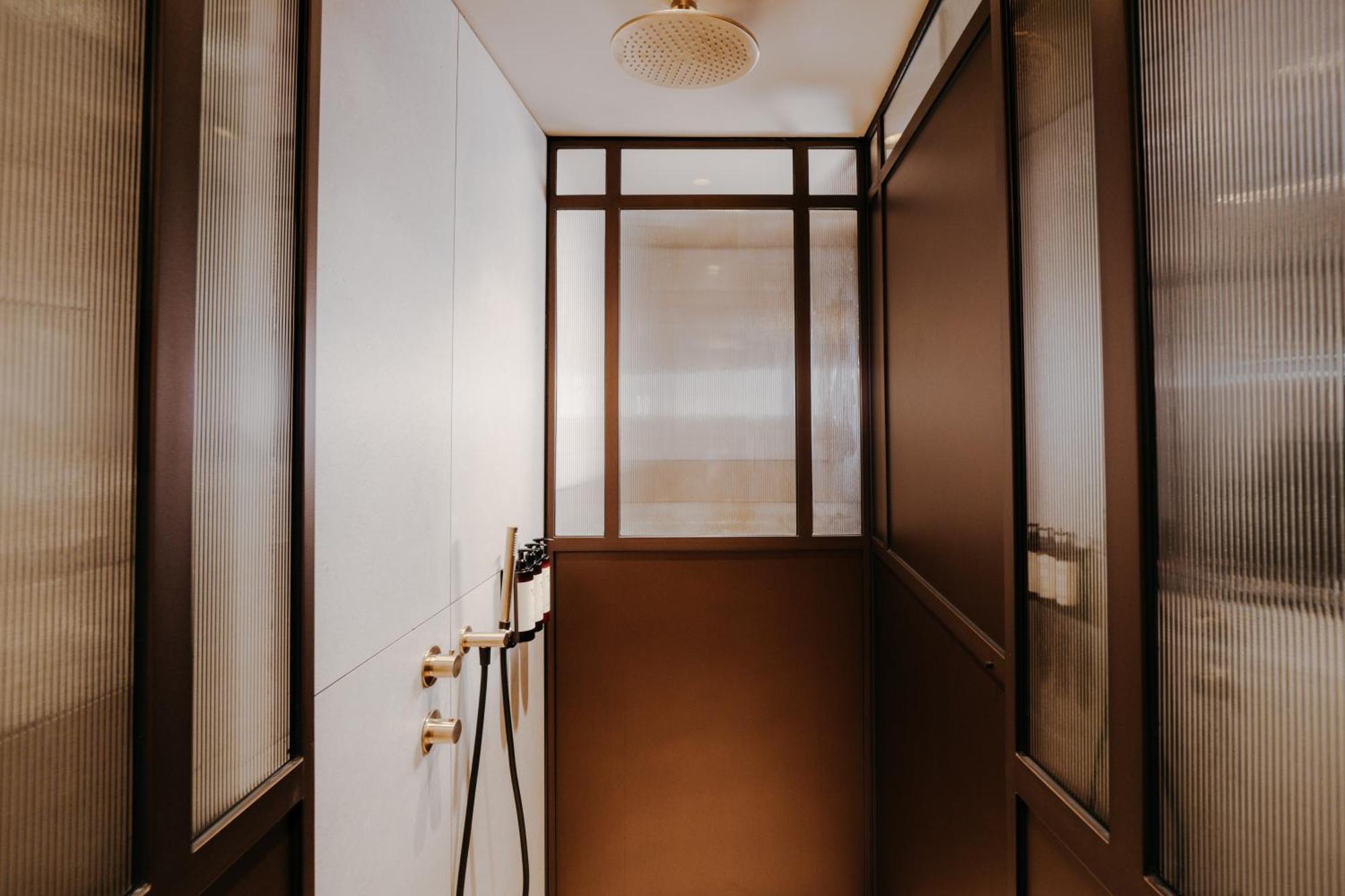 Circle Room Cityview