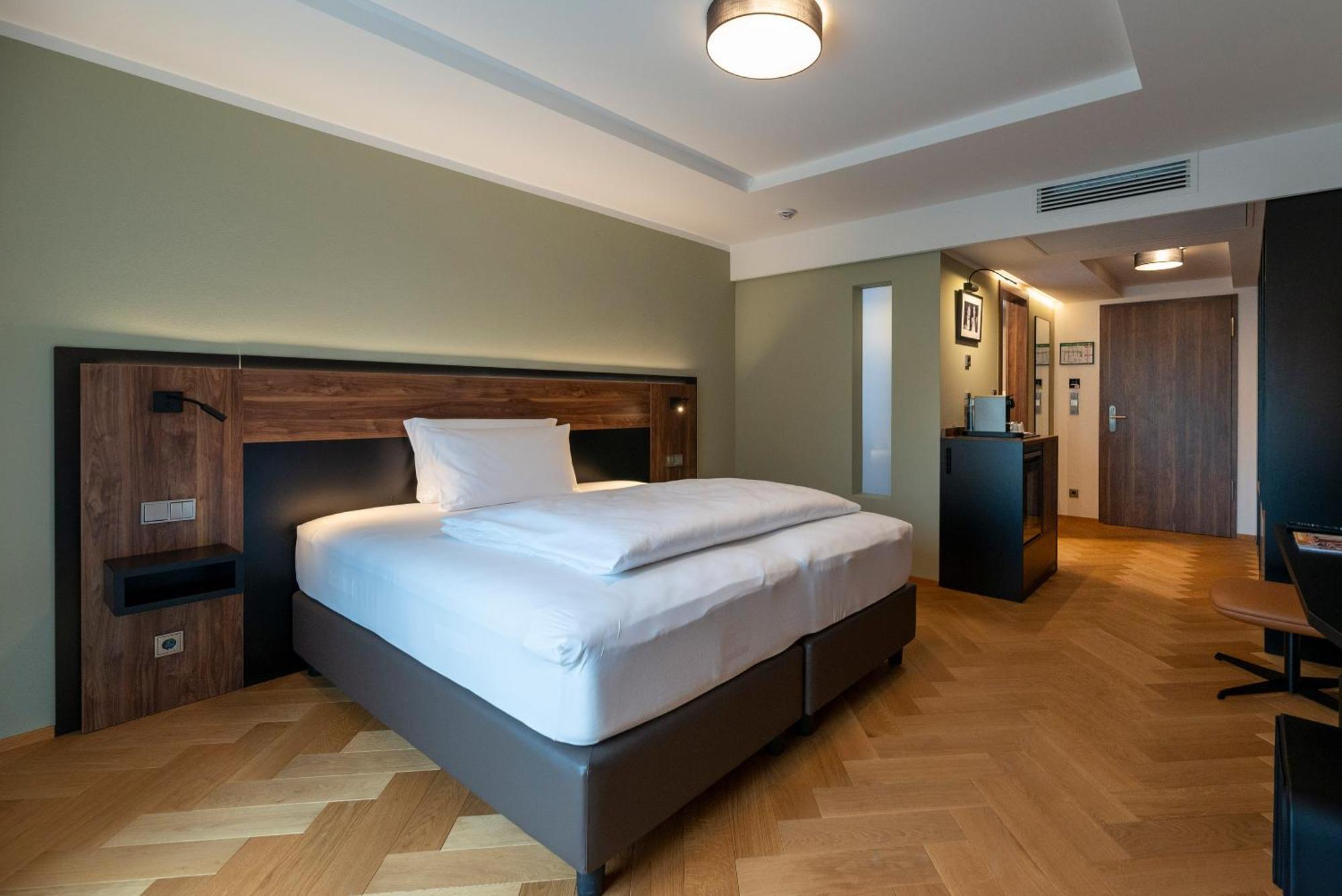 Junior Suite,1676096567:JPEG