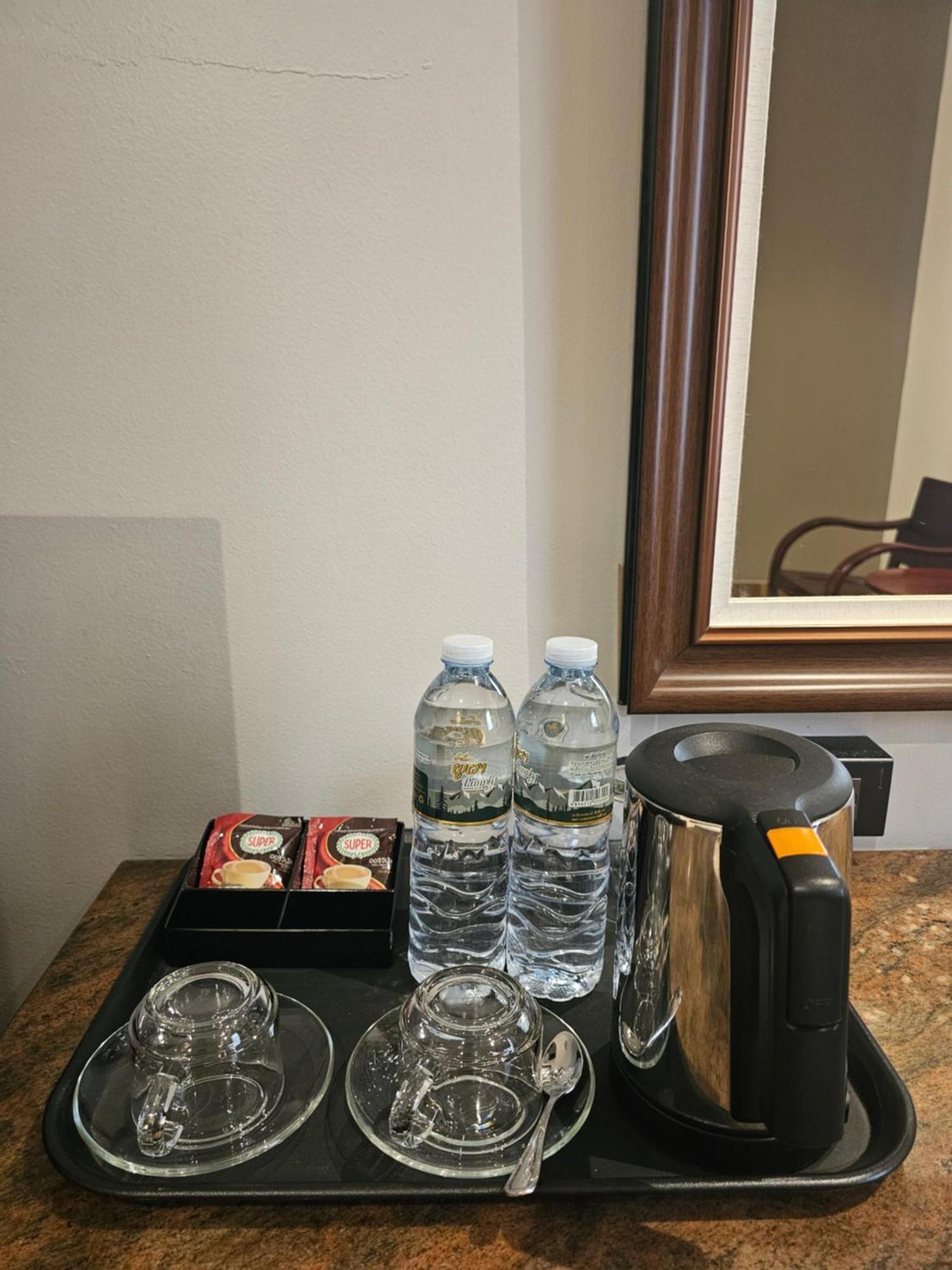 Deluxe Twin Room City View,1676742744:JPEG