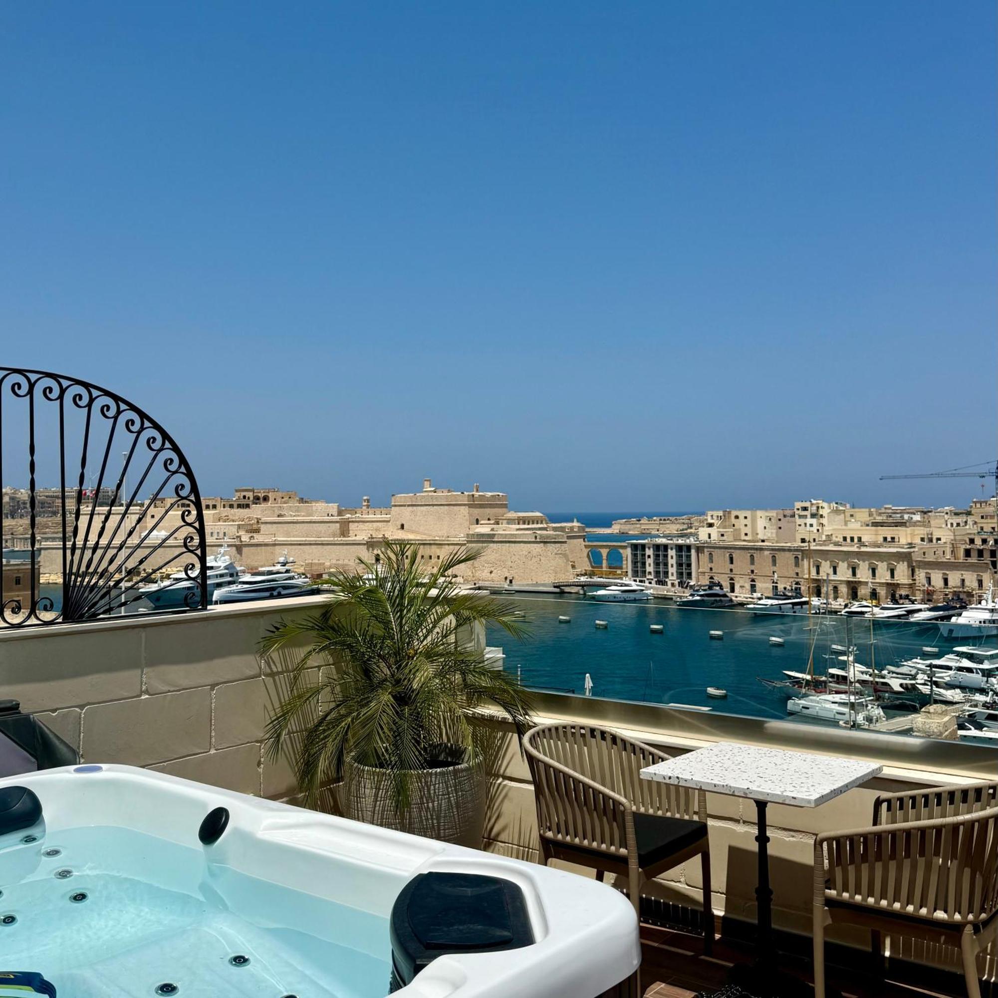 Sea View Junior Suite with Terrace and Hot Tub