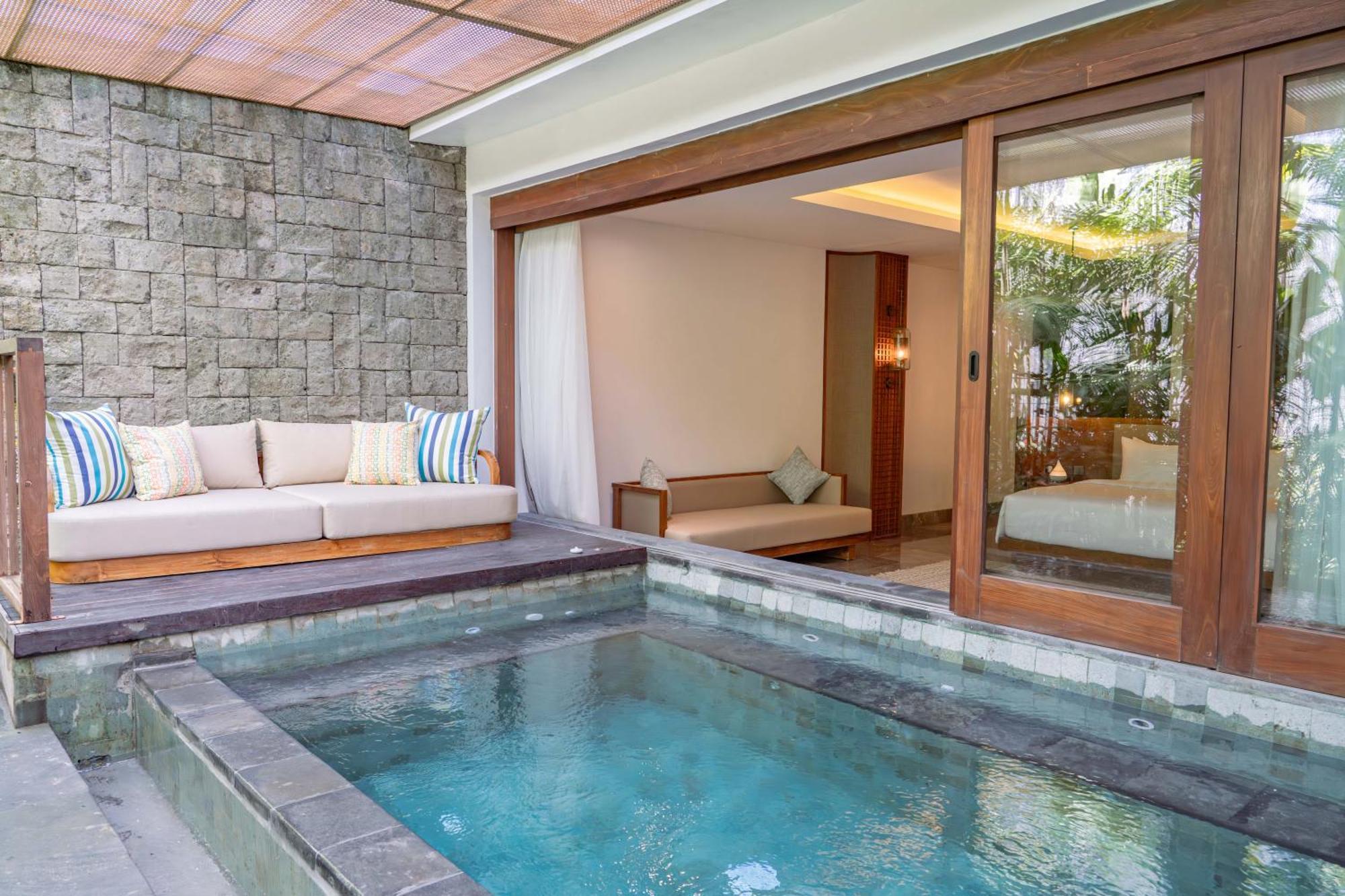 Goya Pool Suite
