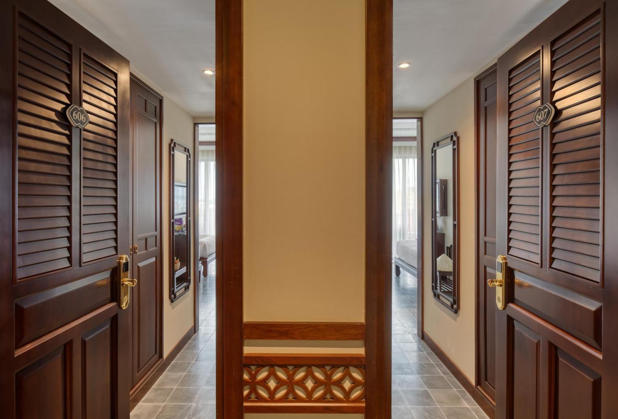 Essence Family Connecting Suite, Bathtub, Balcony with Courtyard View,1687527500:JPEG