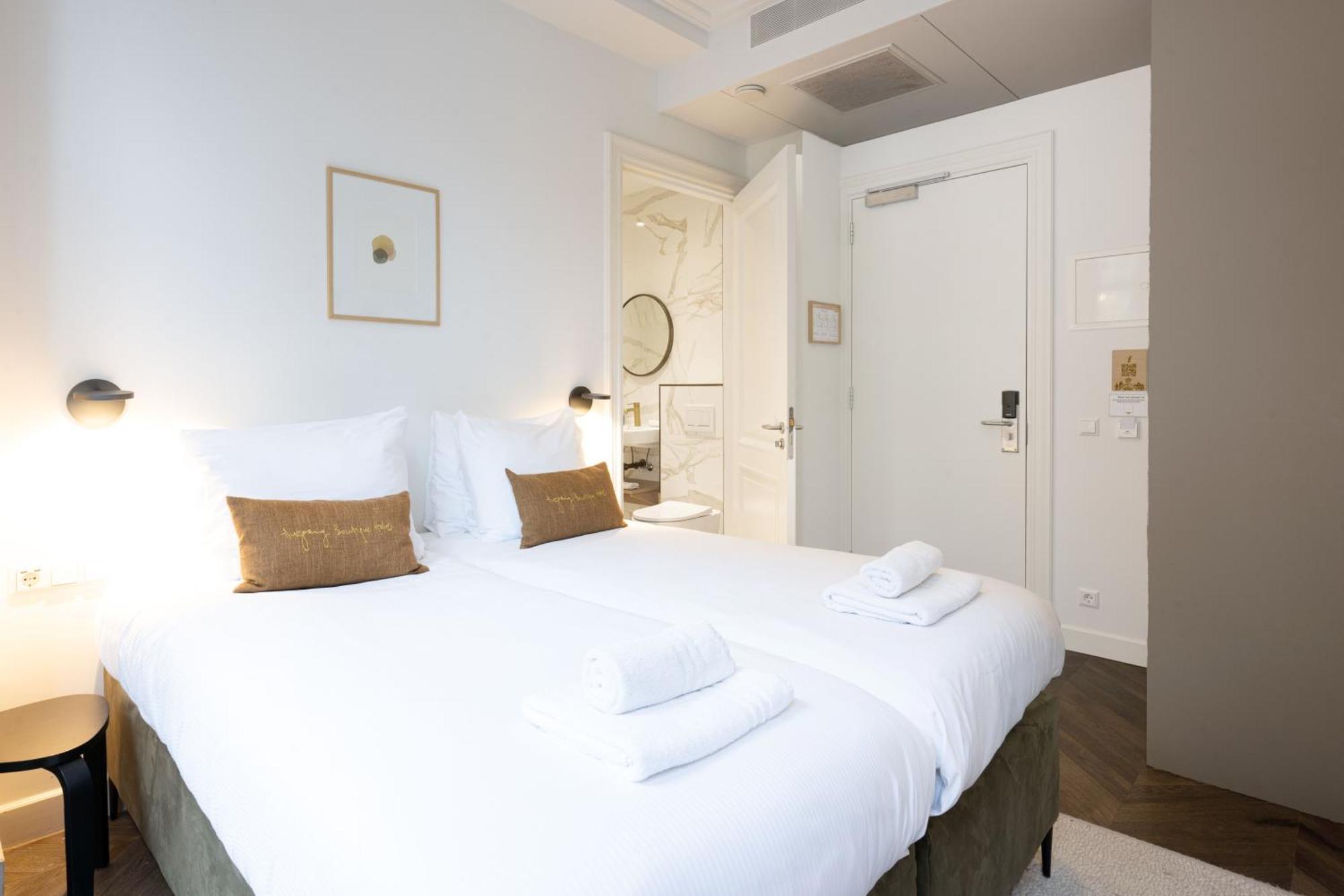 Deluxe Twin Room,1689908291:JPEG