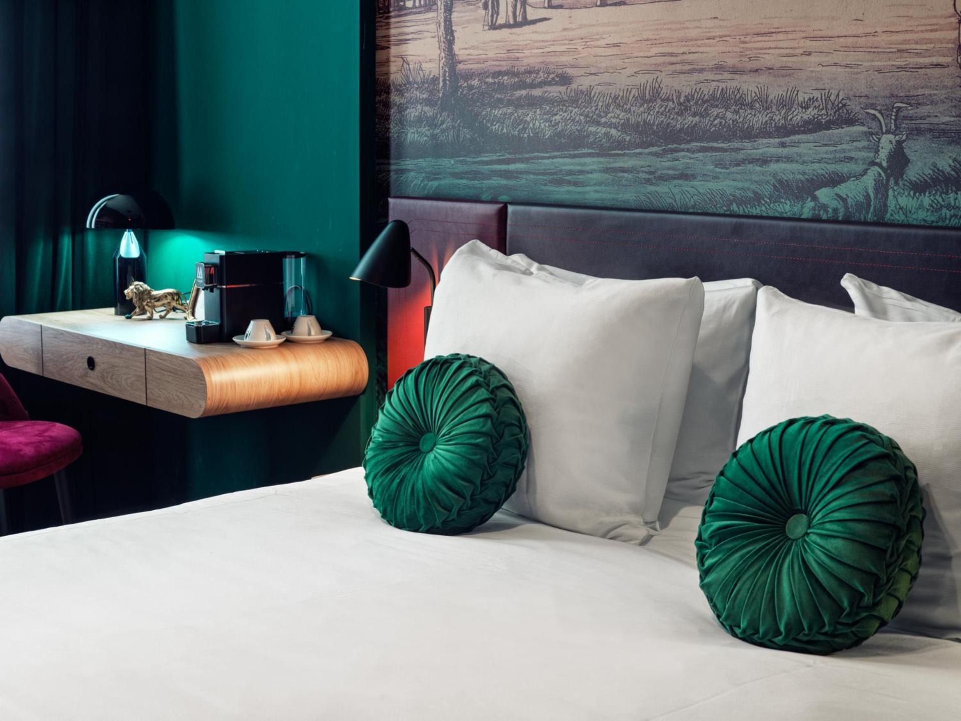 Standard King Room